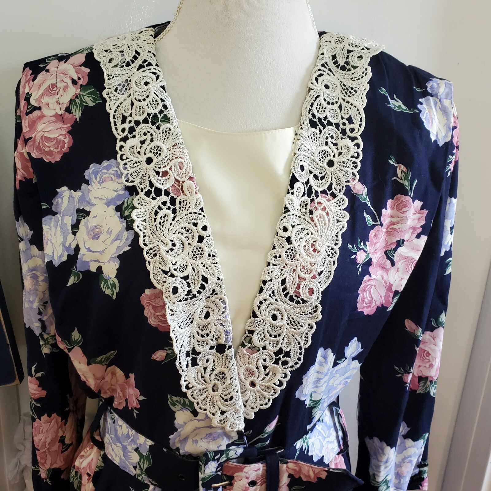 VTG Womens Dress Midi Sz L Belted Blue Floral Crochet Lace Cottagecore USA Made