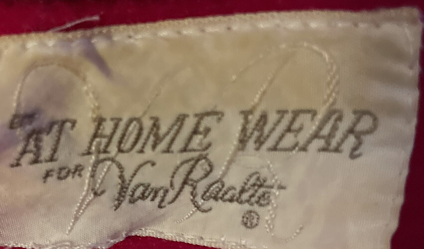 Vintage At Home Wear for Van Raalte Pink 70s Hostess Dress Robe Embroidered Trim