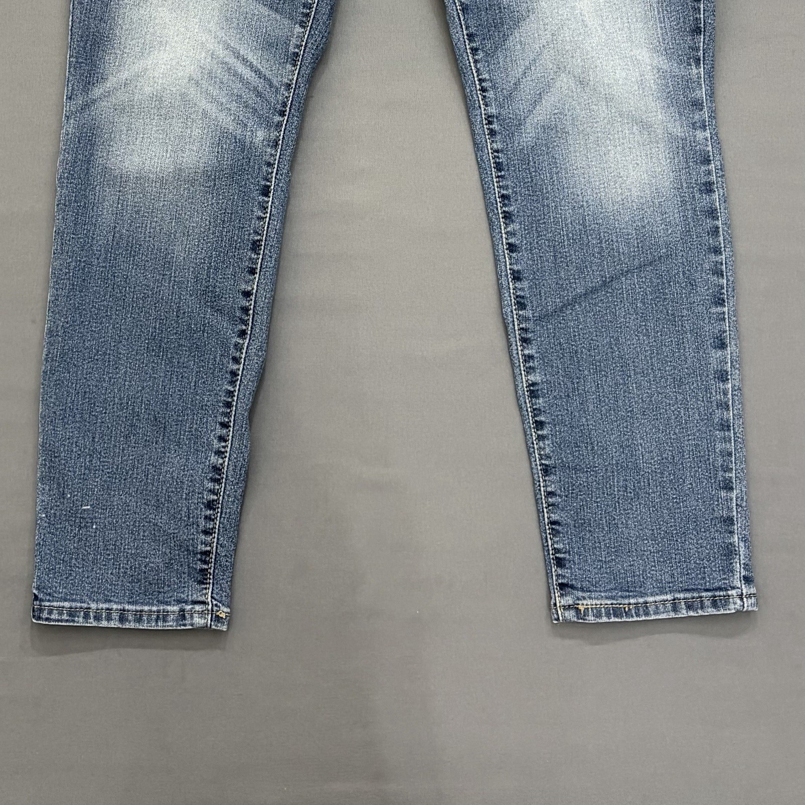 Levi Strauss Women’s 32×30 Mid-Rise Skinny Blue Jeans