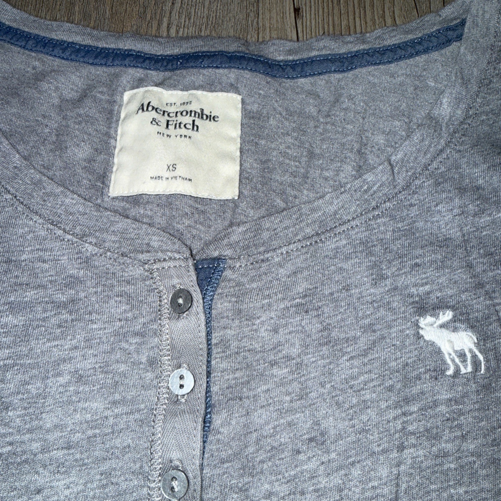 Vintage Abercrombie & Fitch Women’s Shirt 3/4 Sleeve Top Size XS Bella Swan Y2K
