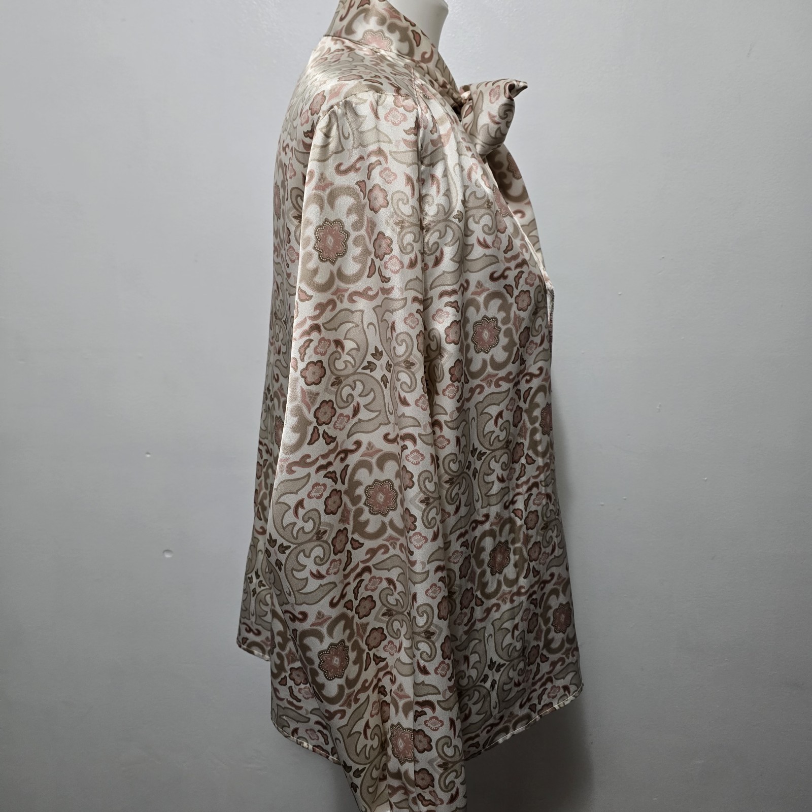 Vintage Dalton Beige & Pink Floral Bow Secretary Satin Button Down Size 12