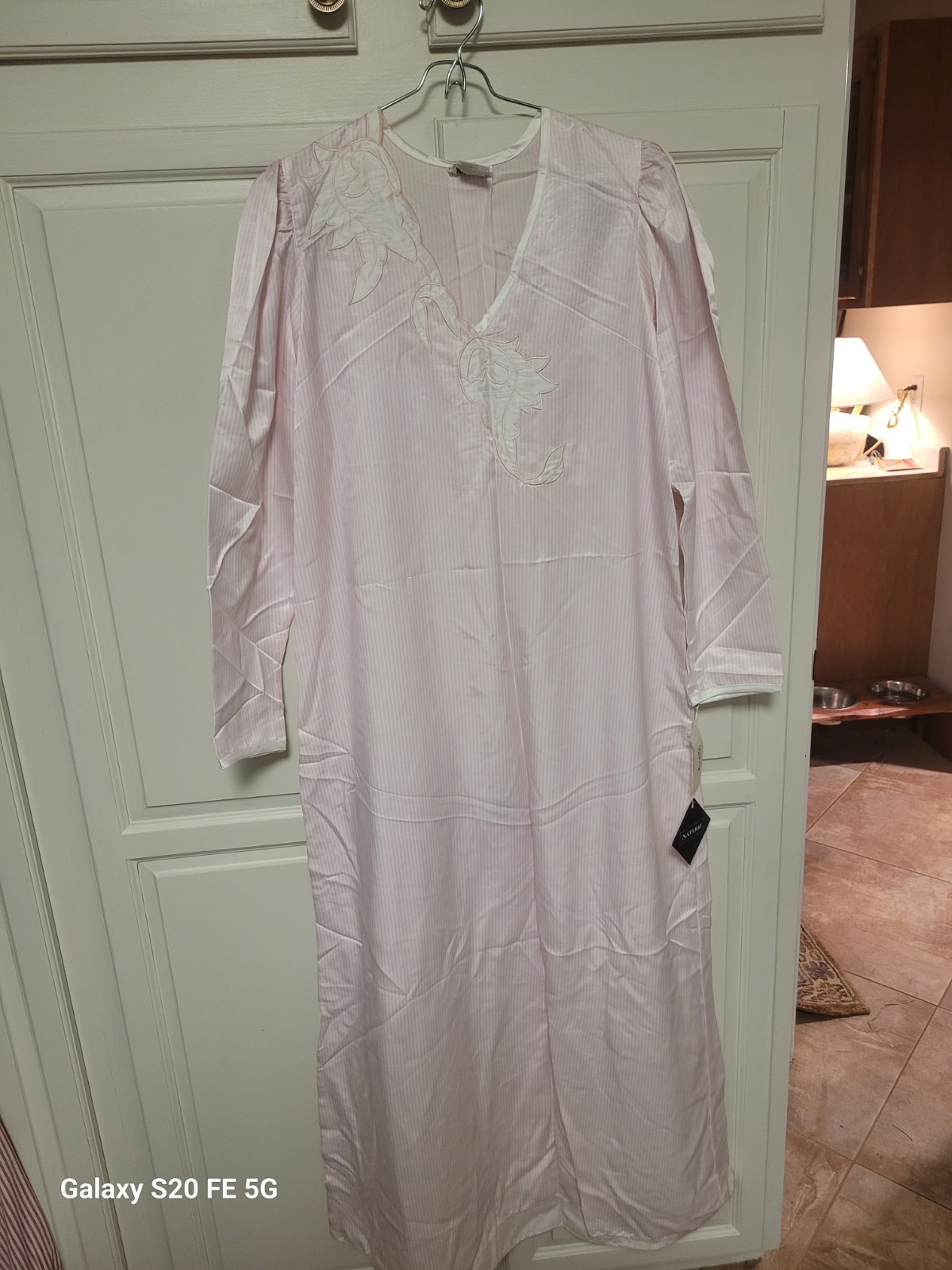 vintage NWT Natori Pink and White Striped Long Sleeve Nightgown