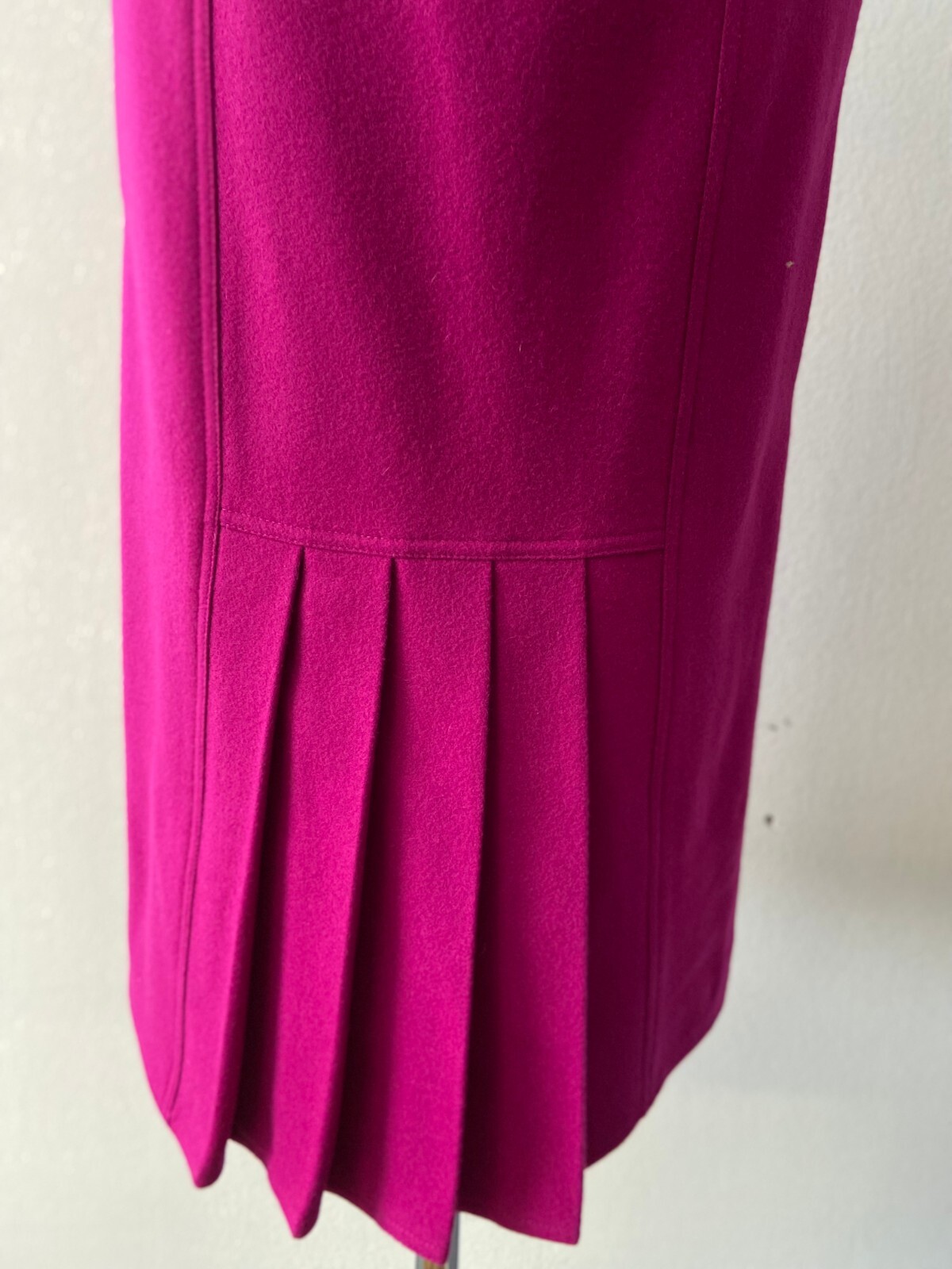 Womens Chic Vintage 90s Pink Wool Skirt | Size S | Unique Statement Piece