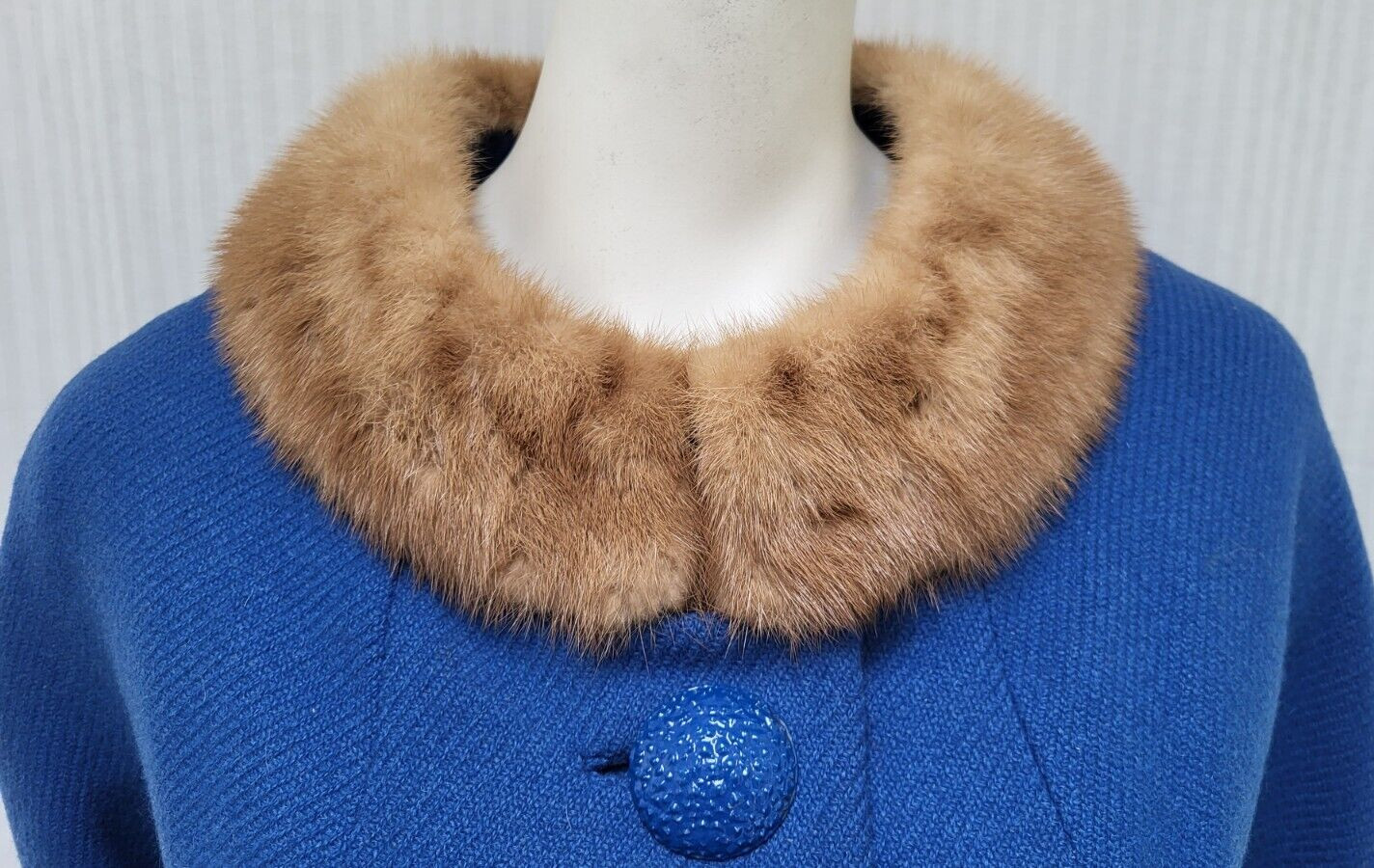 Vintage 1950/60’s Blue Wool Dolman Sleeve Fur Collar Cropped Jacket – Size M
