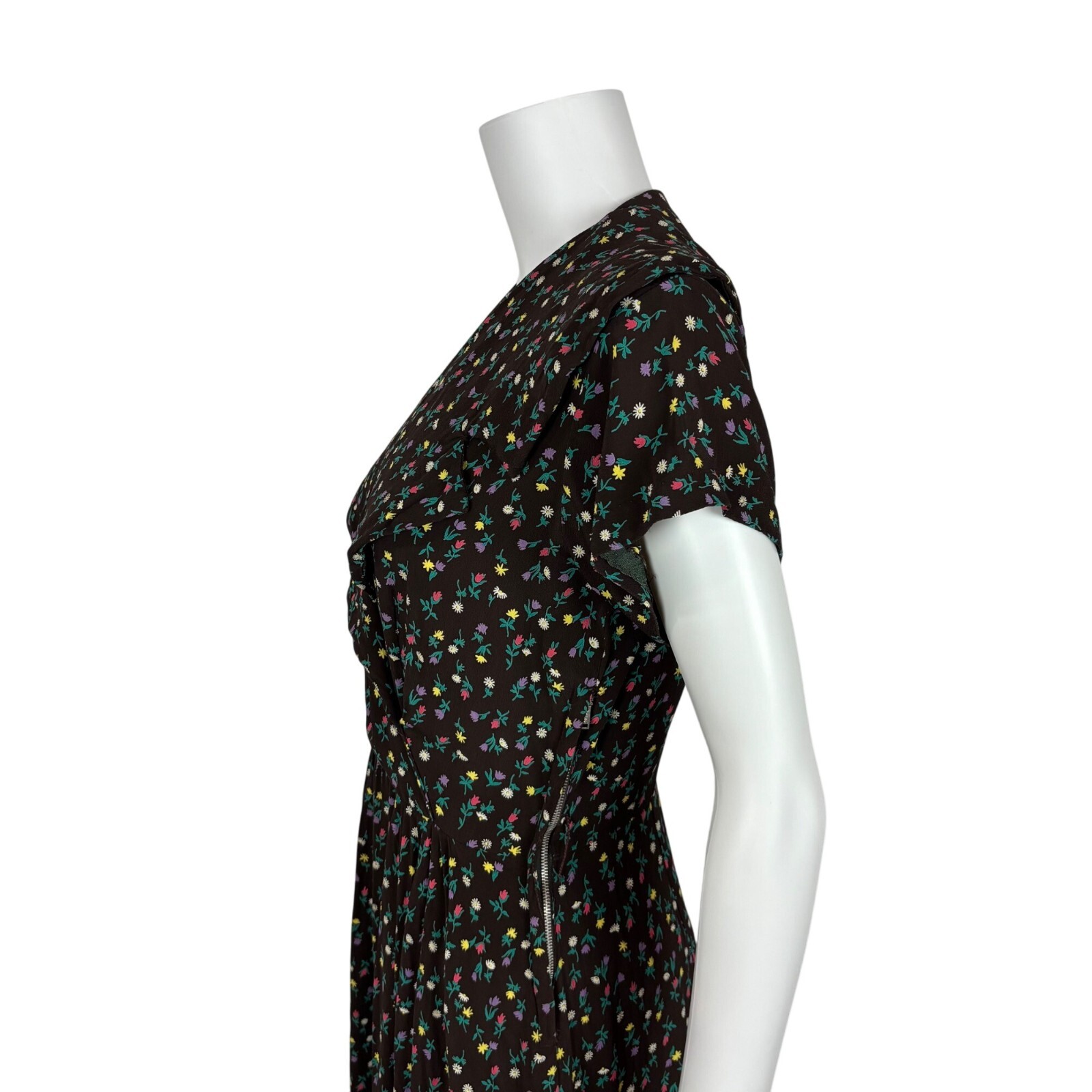 Vintage 40s Floral Dress Womens Small Rayon Daisy Print Surplice Neckline