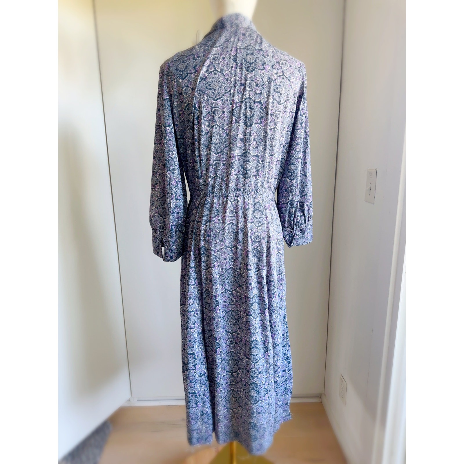 Vintage 70s Womens Dress Graphic Print Size M Gray Purple Day Dress Retro