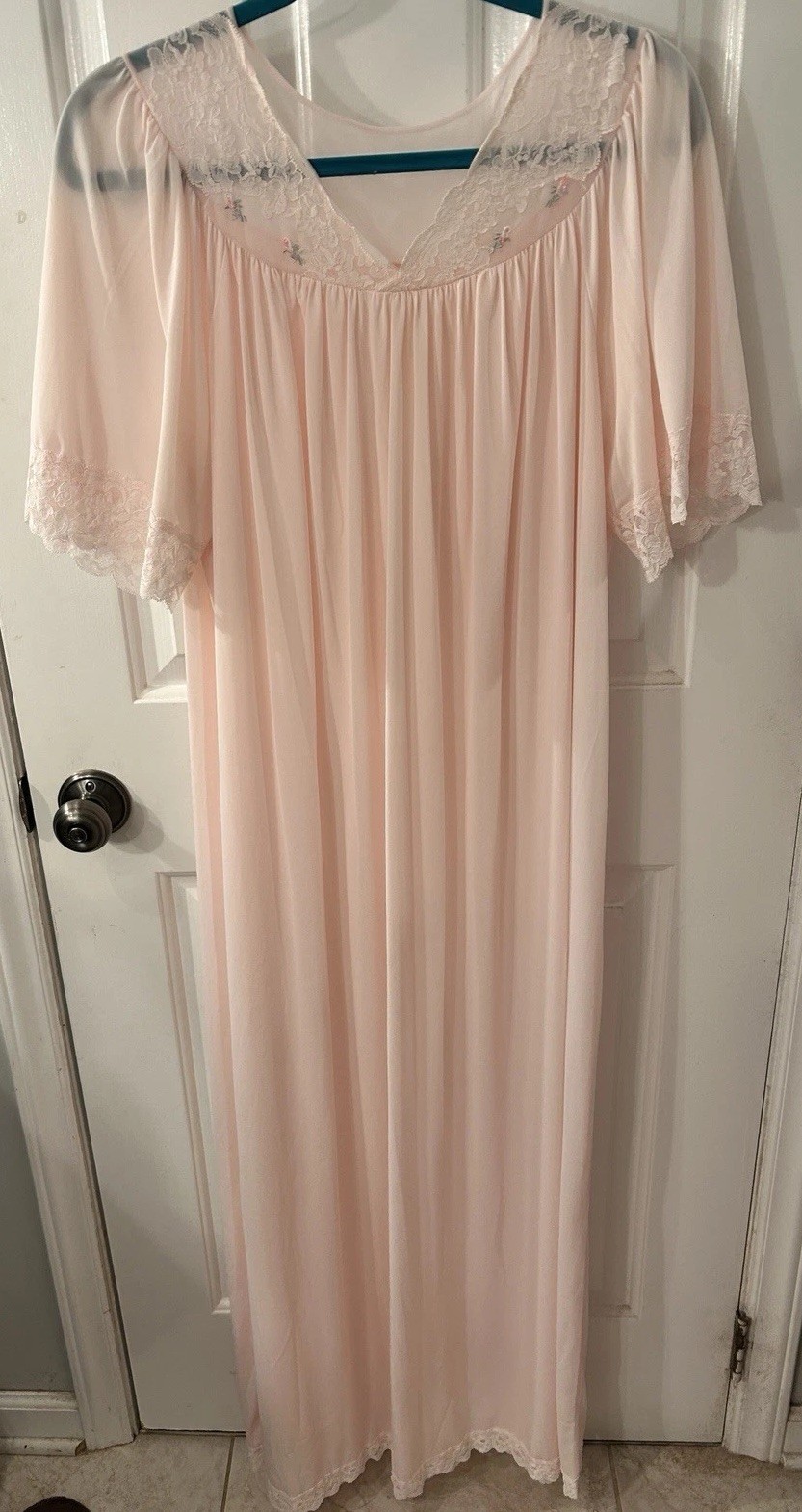 Vintage 2 Piece SHADOWLINE Pink Lace PEIGNOIR Robe (M) And Nightgown (L) Set