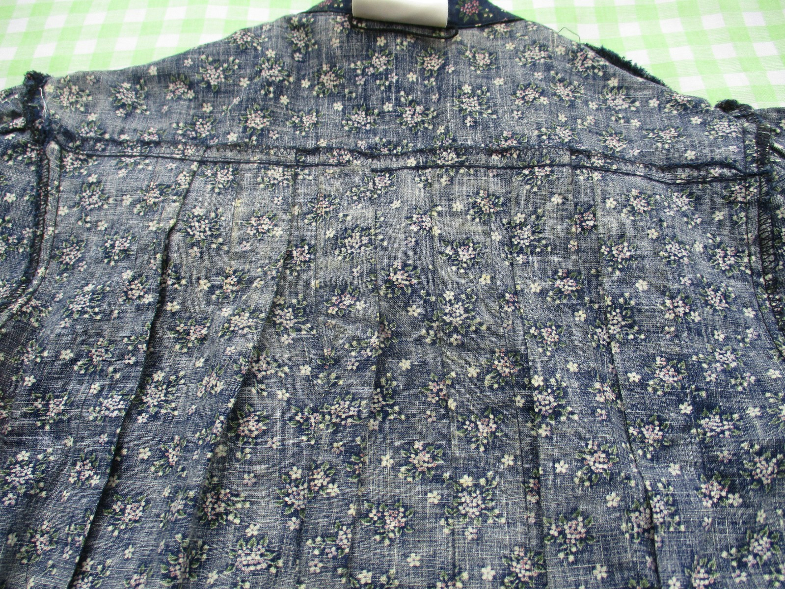Vintage 70s Gunne Sax by Jessica Crochet Lace Velvet Puritan Collar Smock Dress