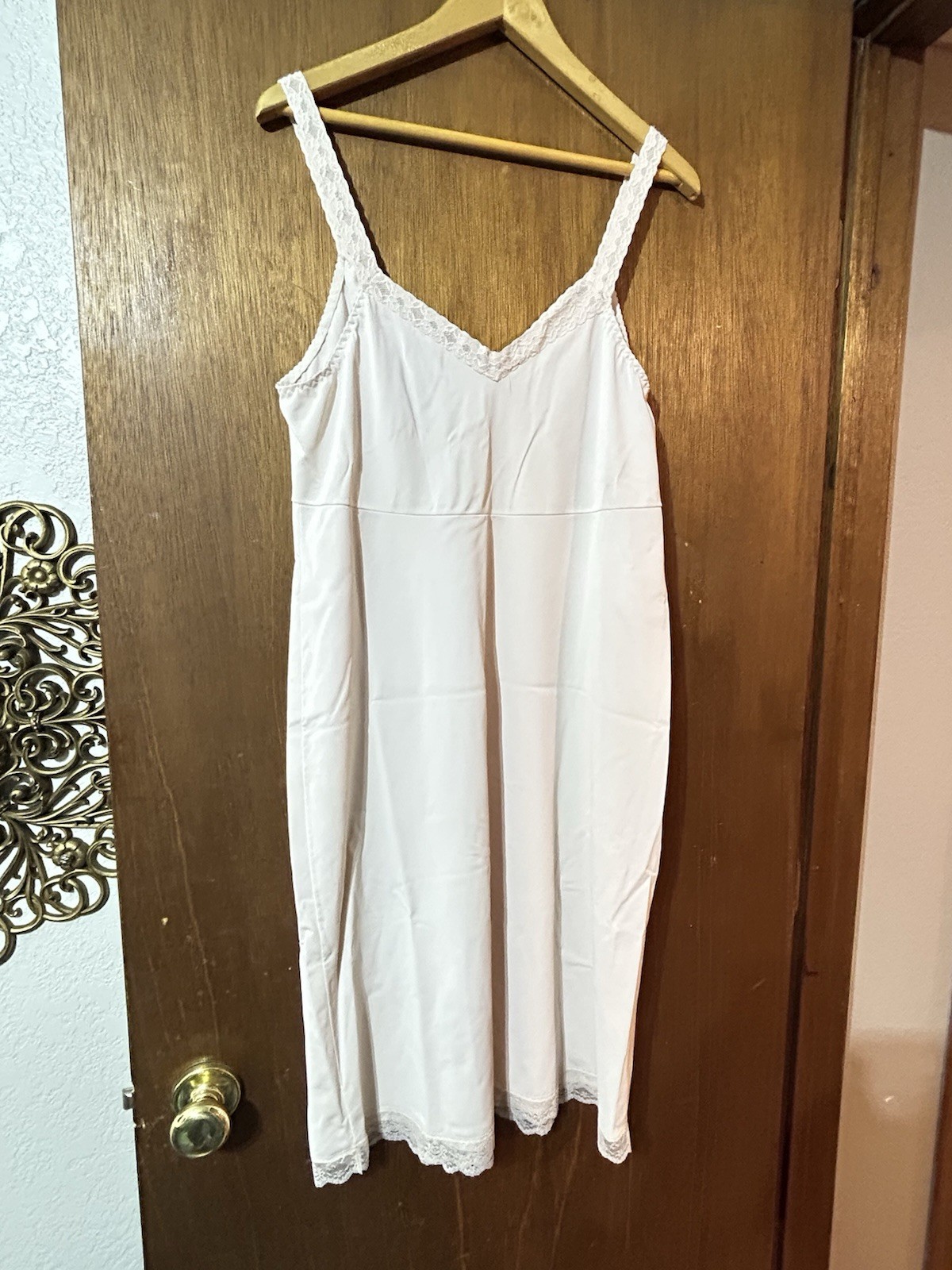 Vintage 2 Pc Nylon & Lace Full Slips Blush & Ivory SZ 40L XL Lorraine Shadowline