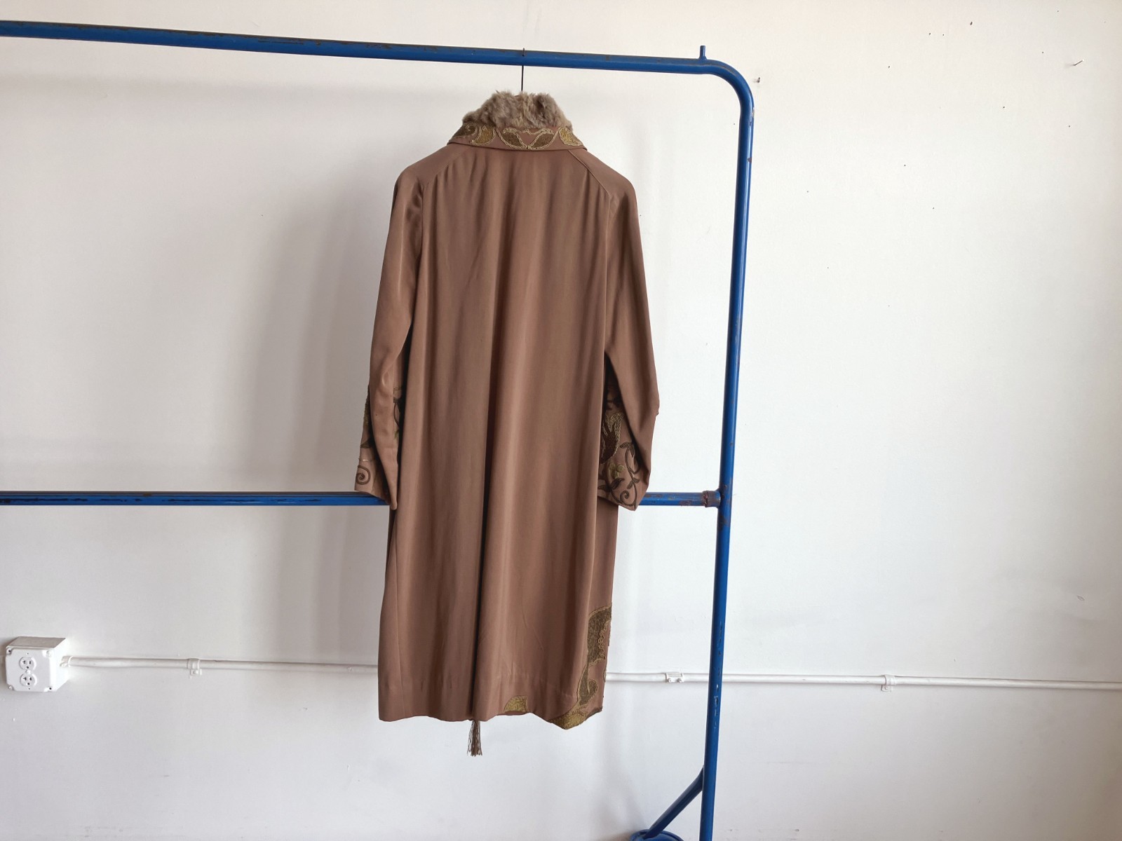 Antique 1920s Women’s Wrap Coat Cloak Dress Egyptian Revival Flapper Fur