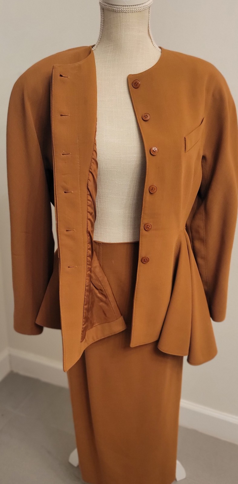 Vtg Skirt Suit Sz 8 French Import Couture 80’s Paris Wool Jacques Molko Note Gvc