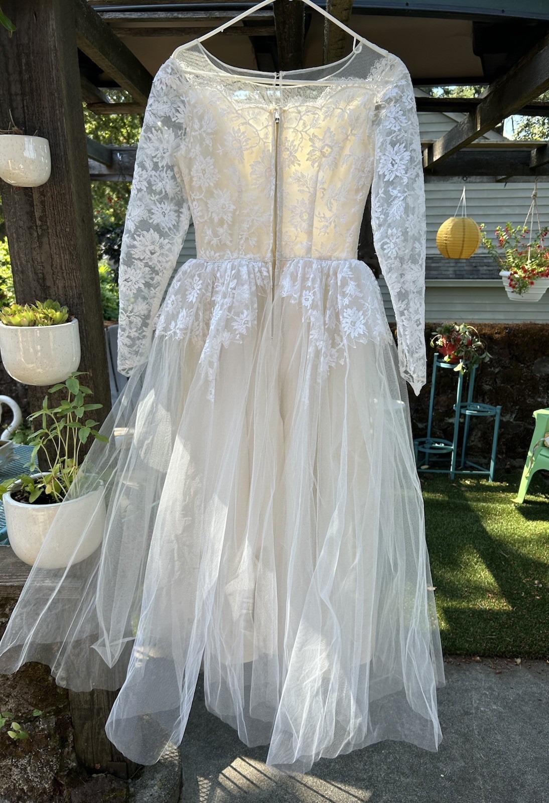 1950s Tea Length Wedding Dress w/ Vintage Tulle & Lace Bridal Cupcake Romantic S