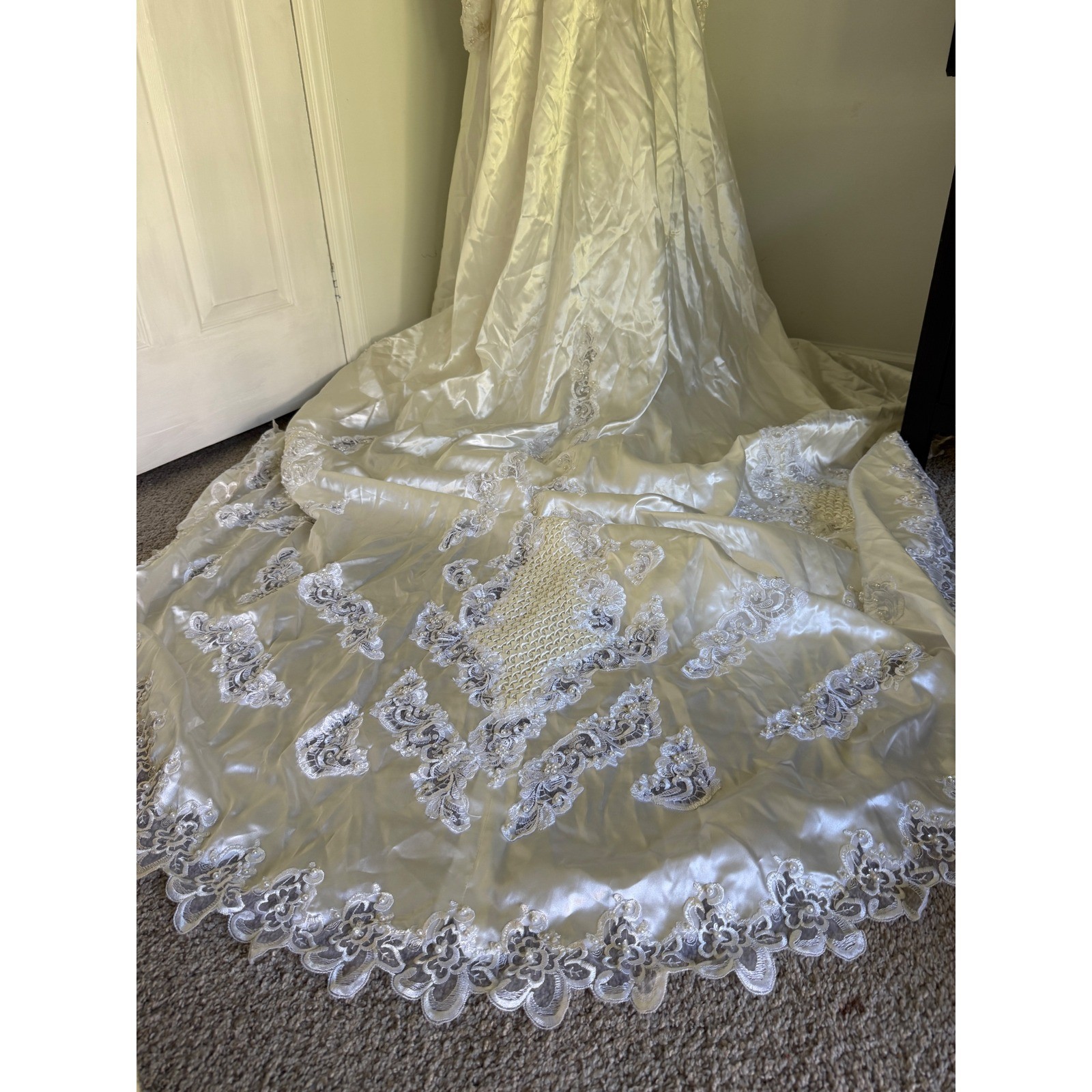 Vintage Ivory Satin Beaded bride Wedding Dress Long Sleeve Train 80s XL