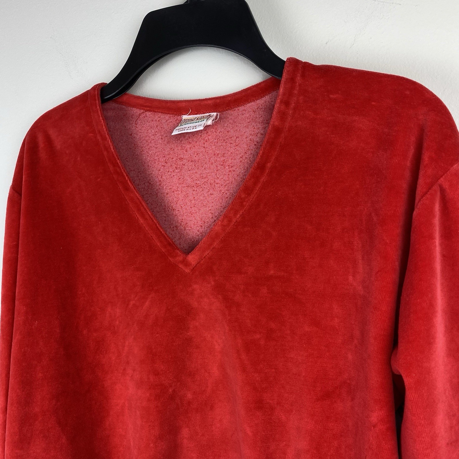 Vintage 1980s Grand Slam Munsingwear Penguin Red V-Neck Velour Top Size M Golf