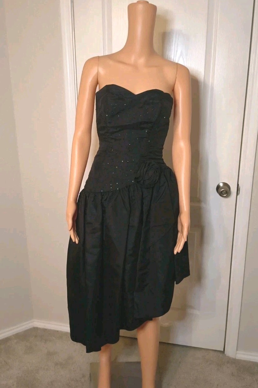 Vintage 80’s Black Glam Party Dress Size XS Formal Dance Goth Assymmetric -DP14
