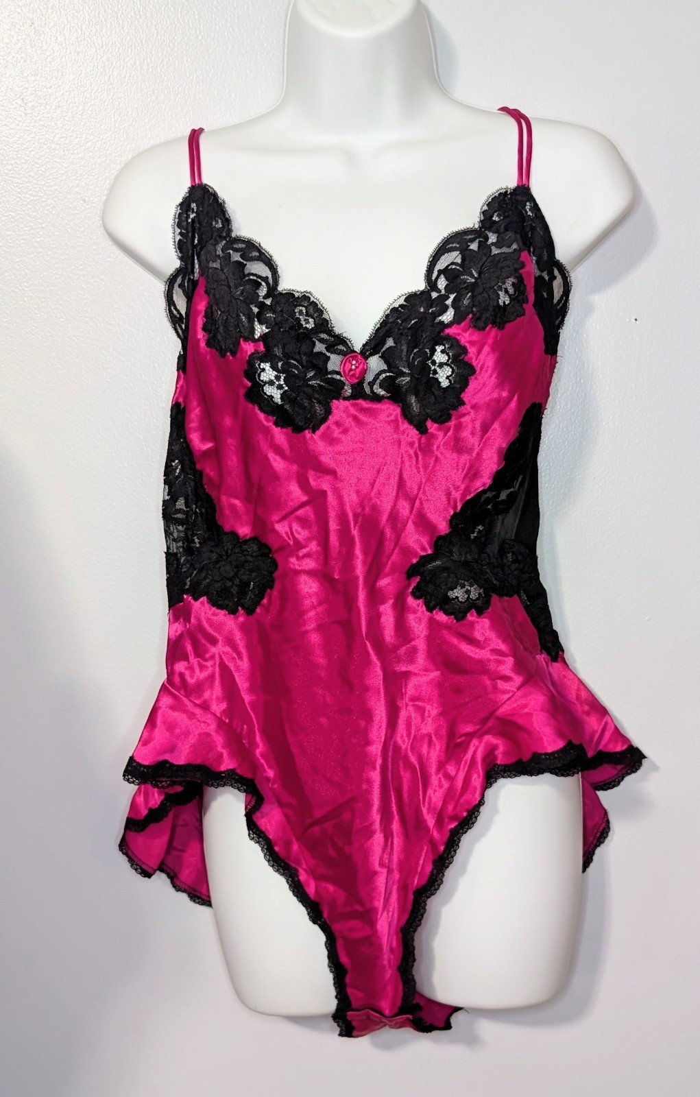 VTV 90s Gold Tag Victoria’s Secret Hot Pink Black Lingerie Bodysuit Size L NWT