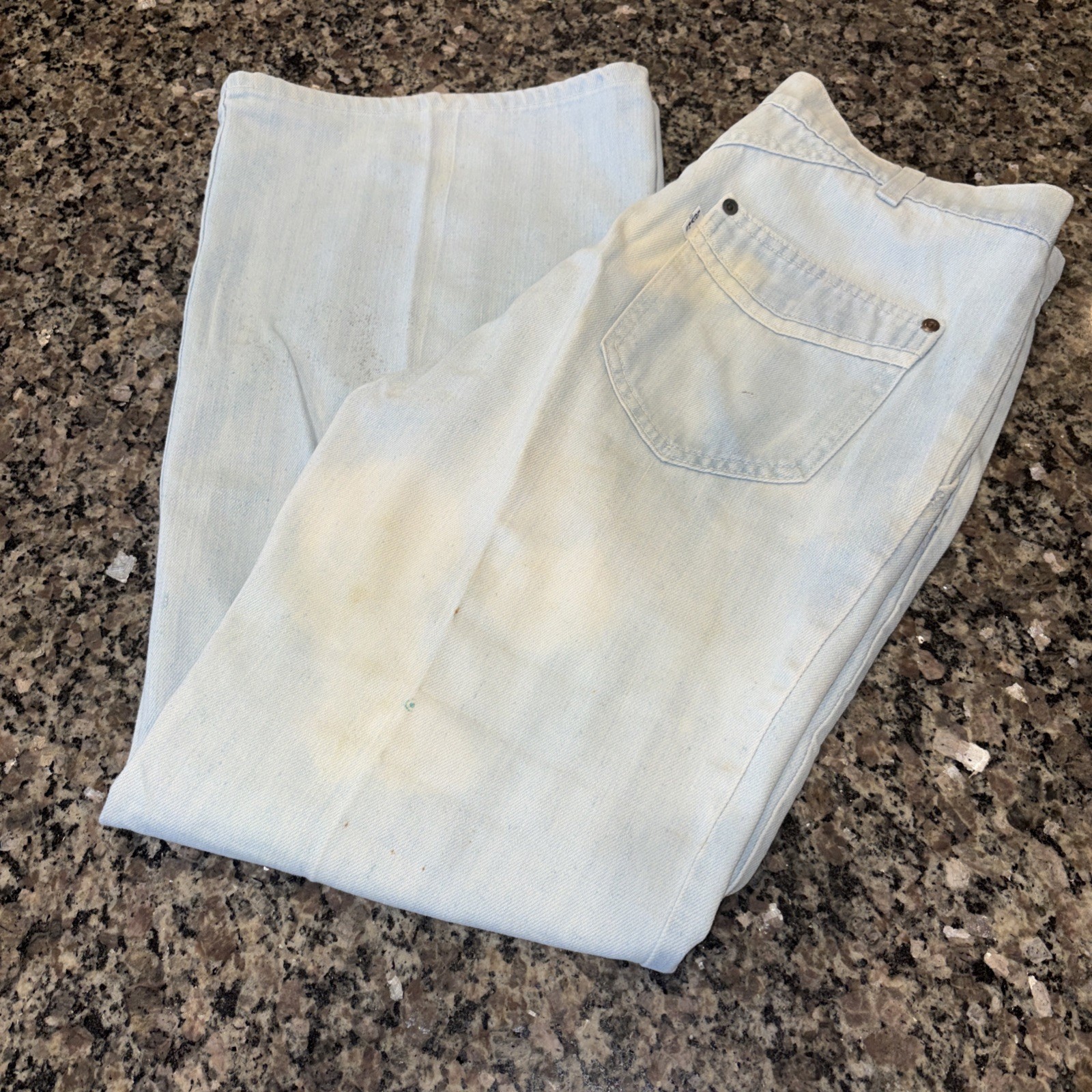 VTG 70s Levis for Gals Jeans Womens Size 32X28 Bell Bottom Wide Flared White Tag