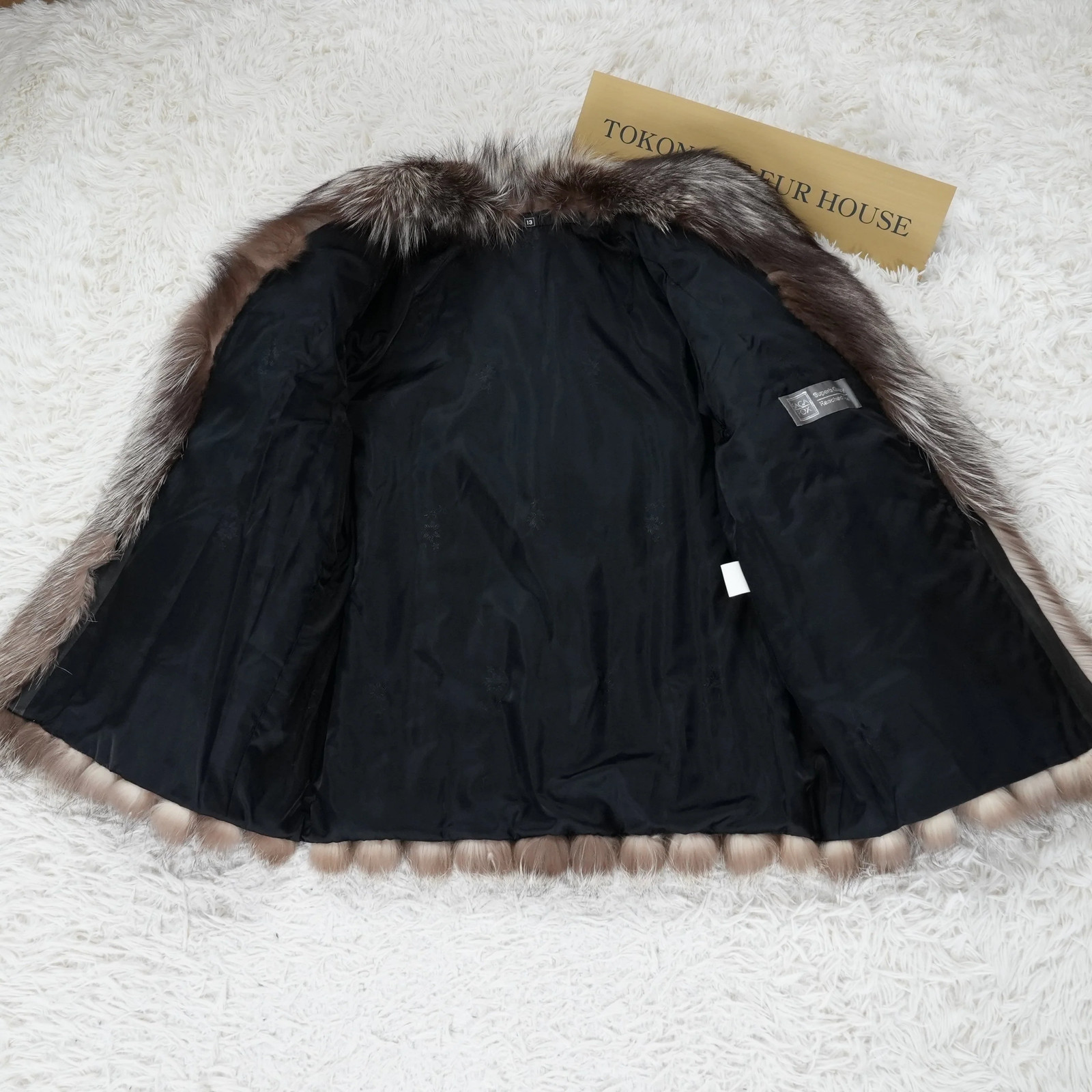 Silver Fox Coat SAGA FOX – Genuine Vintage Fur From Japan