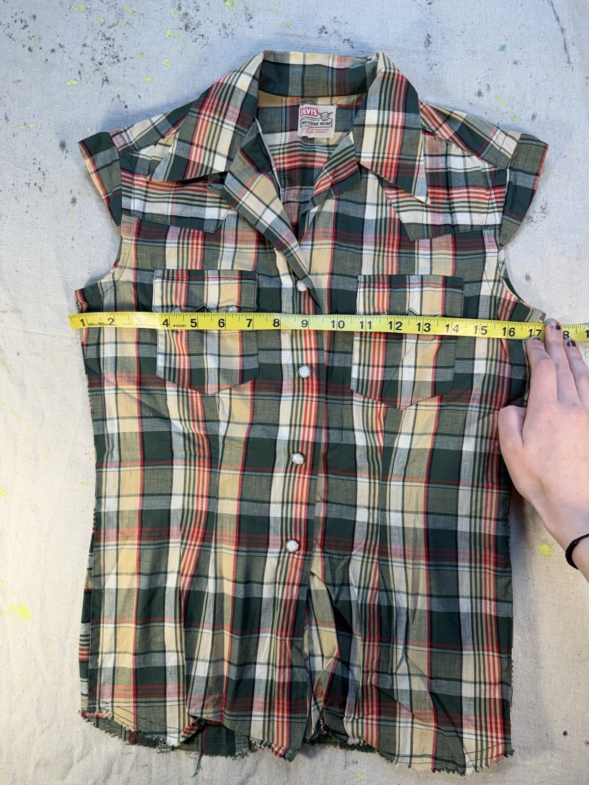 Vintage 1950s Short Horn Levi’s Western Ranch Wear Short Sleeve Plaid Top