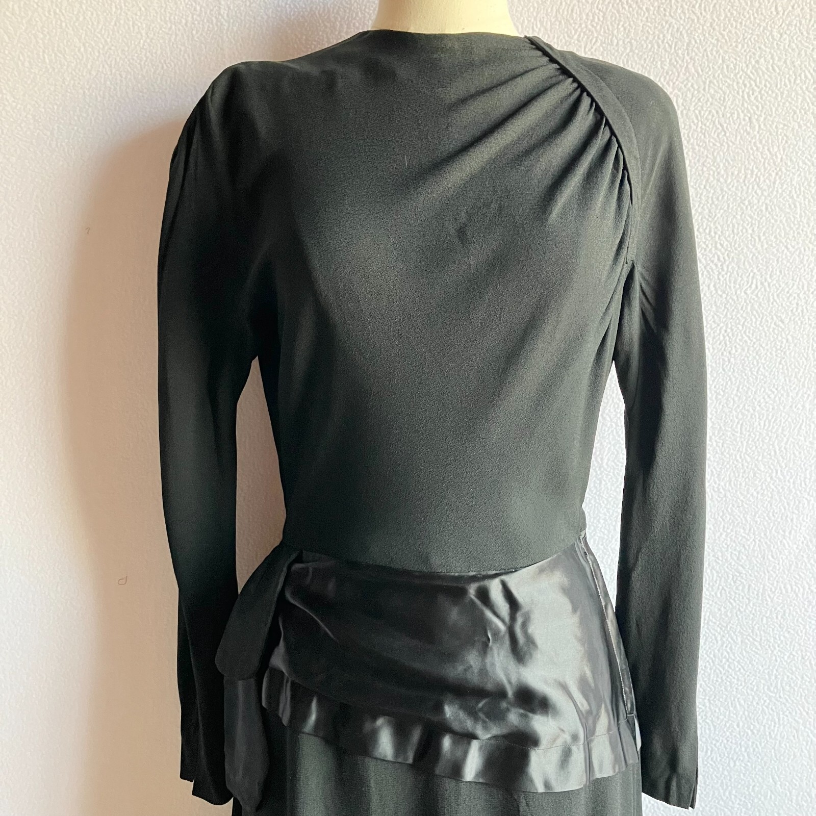 Vintage 1940s Carlye Black Crepe & Satin Hip Interest Wiggle Dress with Pocket