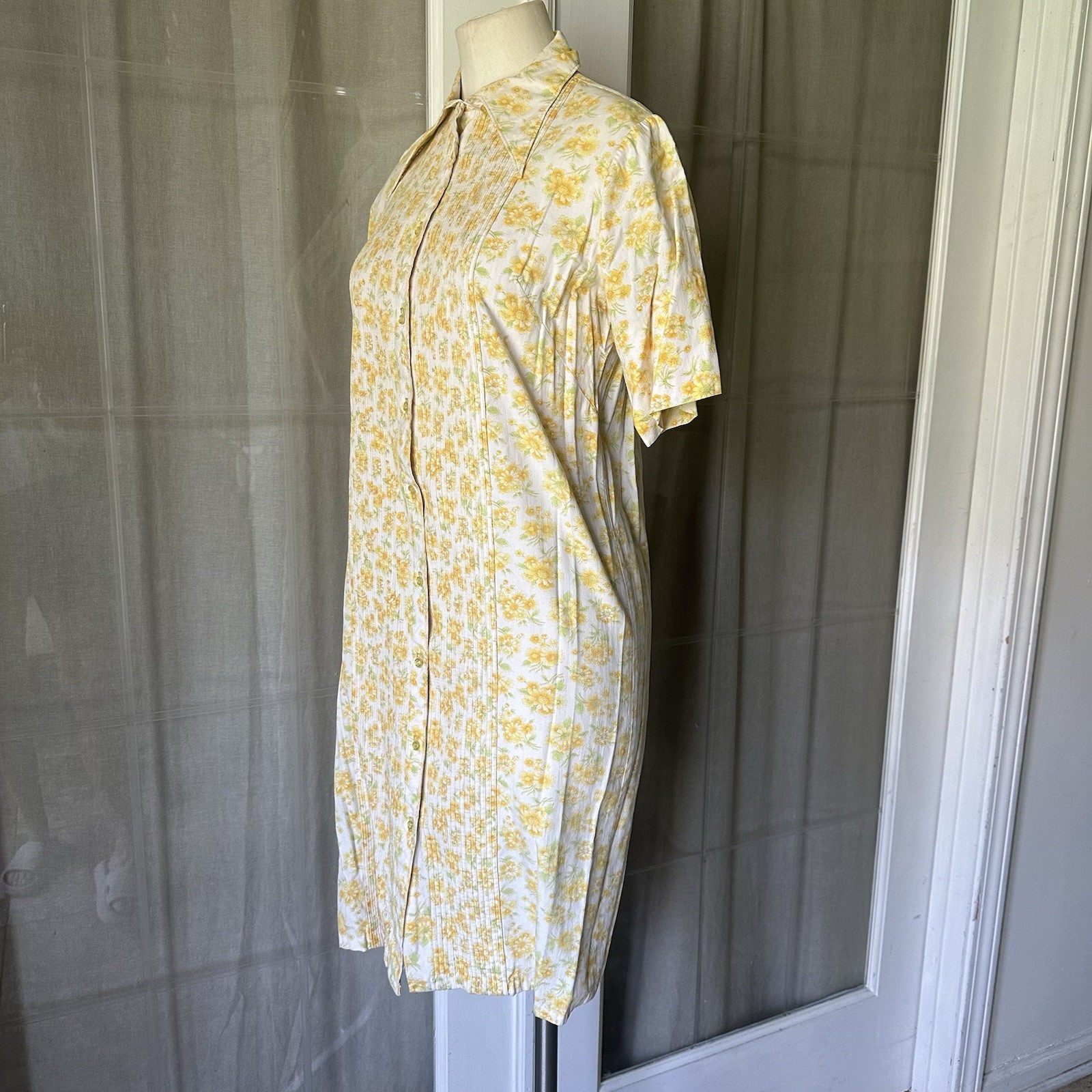 LADY BIRD Vtg Yellow Floral Dress Shirt Sheath Dainty