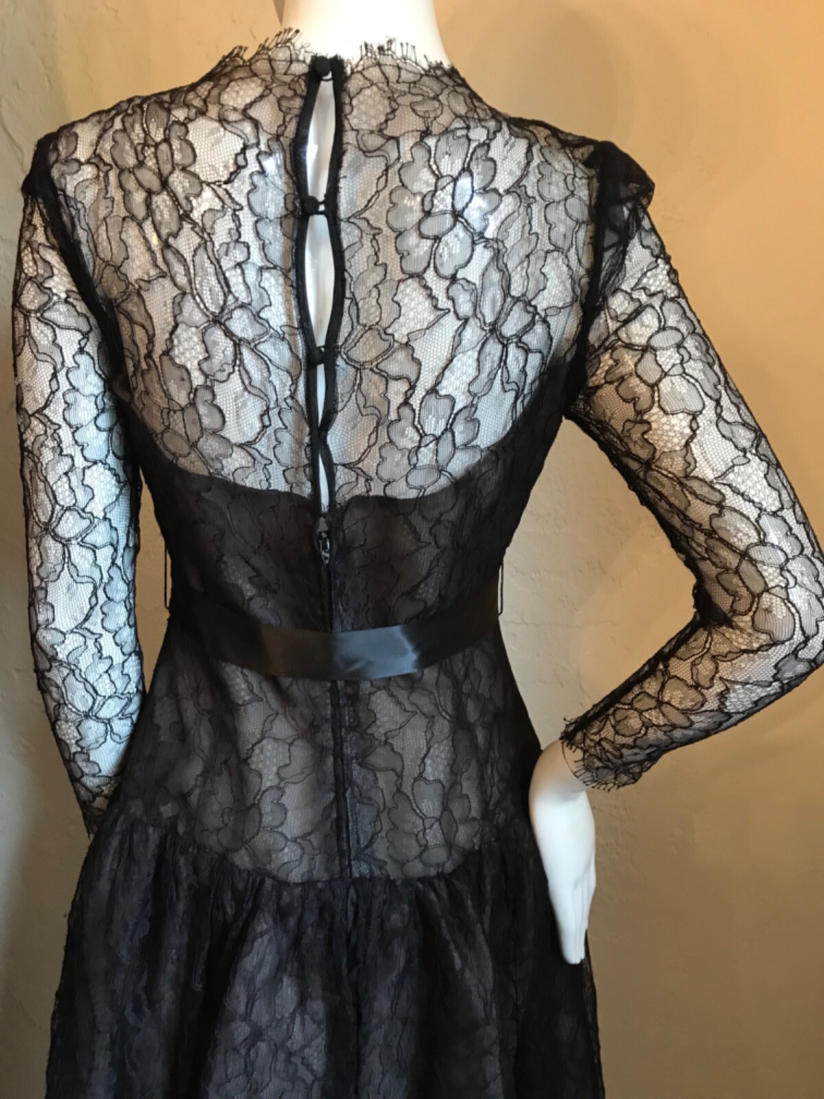 VINTAGE 1970’s Mollie Parnis Illusion Lace Cocktail Party DRESS S