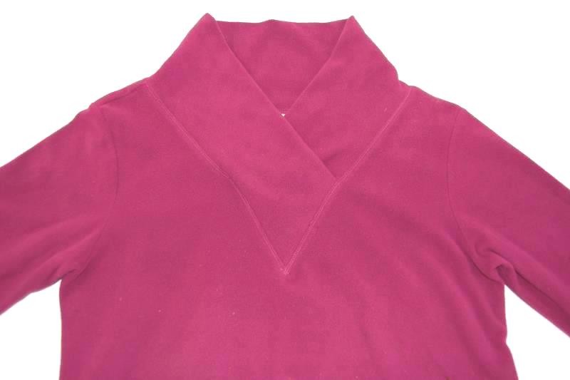 Vintage Norm Thompson Women’s Fuchsia Pink Fleece Sweater Size S, Stains