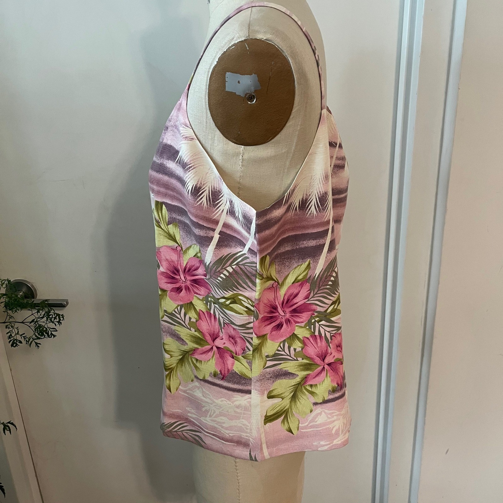 VTG TOMMY BAHAMA Resort Wear Silk Tropical Print Tank Size 16