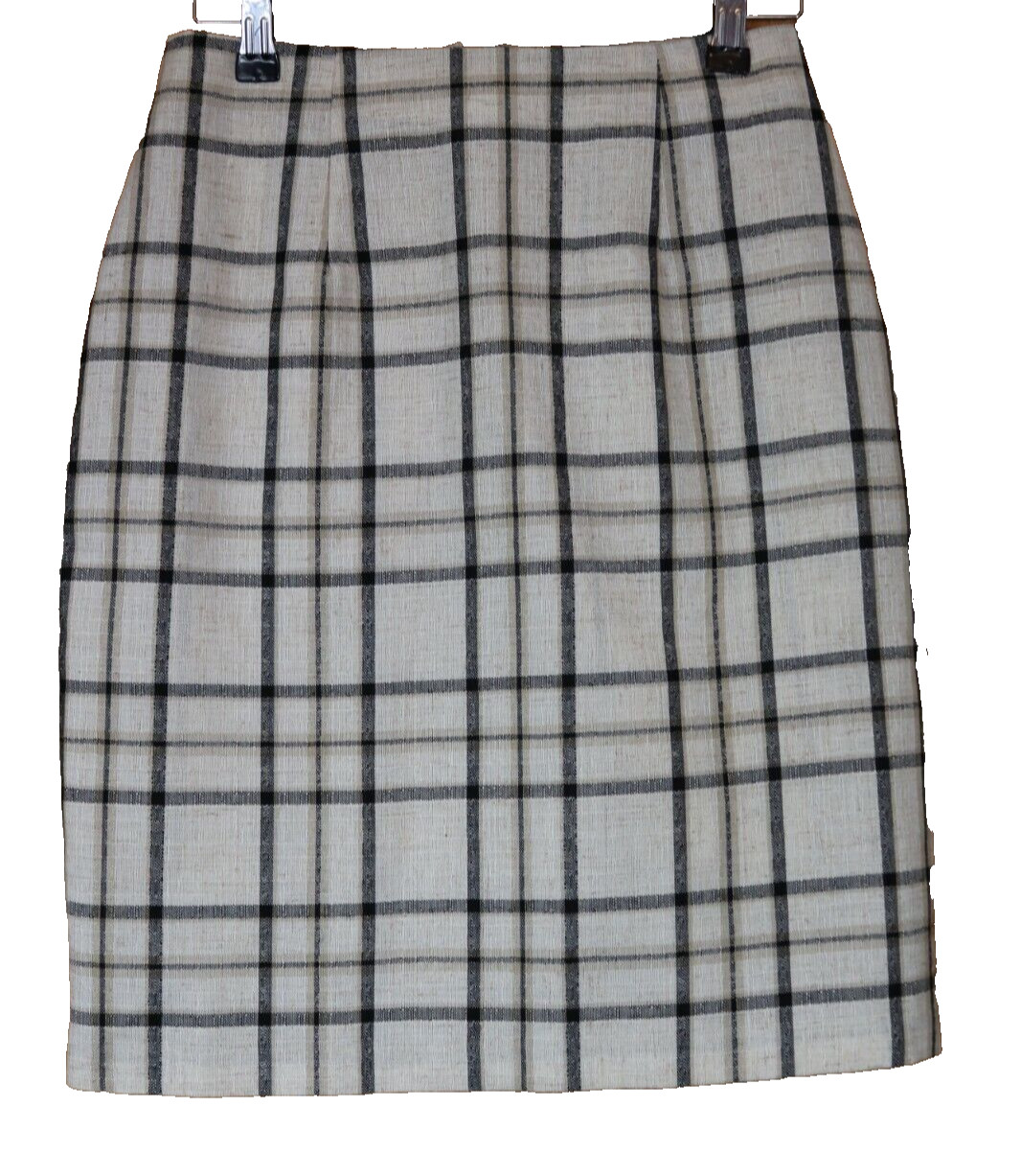 Plaid Skirt 6 Vintage Ladies Fashion Bug Black and Gray academia twee
