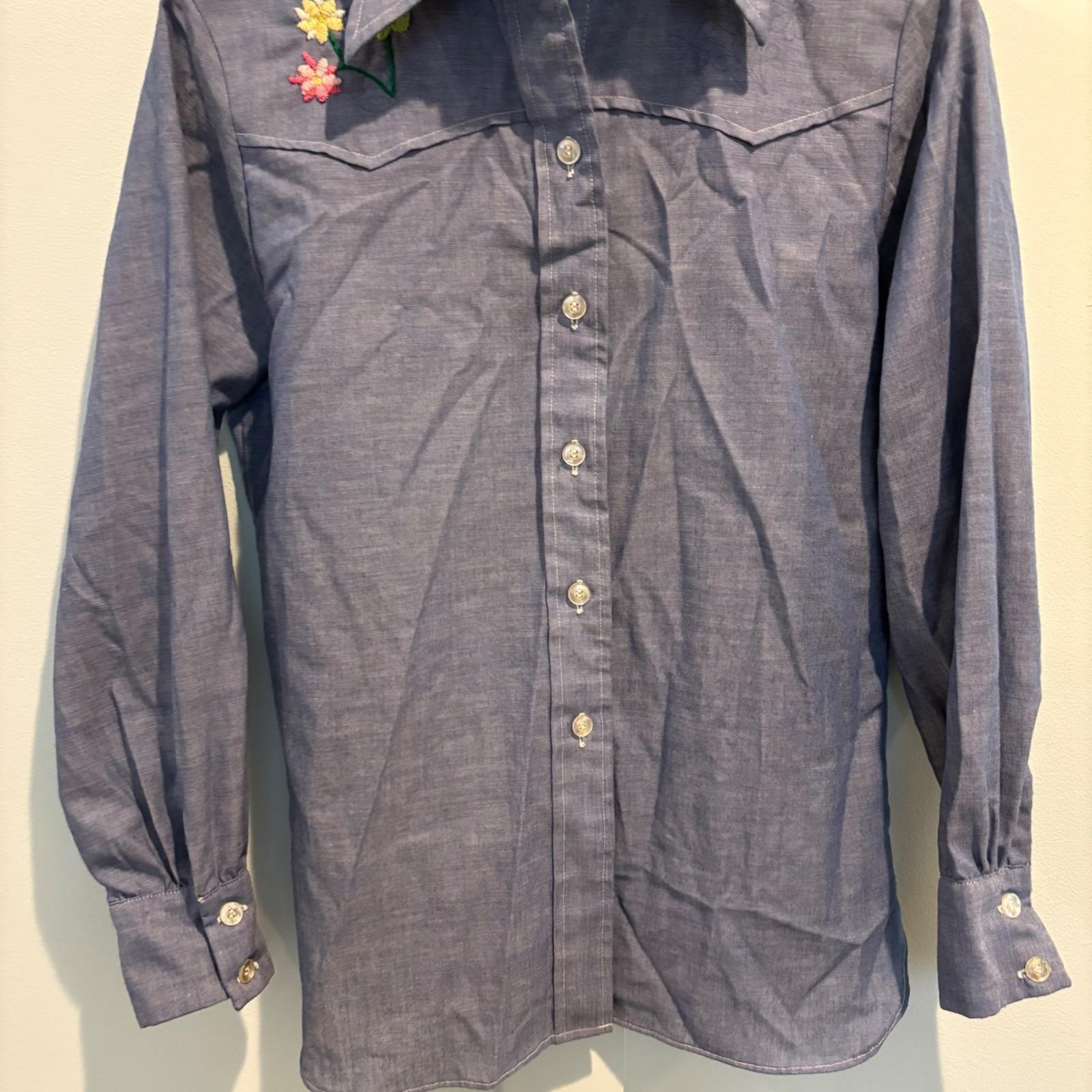 Vtg Lady Wrangler Chambray Shirt Blue Hand Embroider Folk Art Western 70s USA