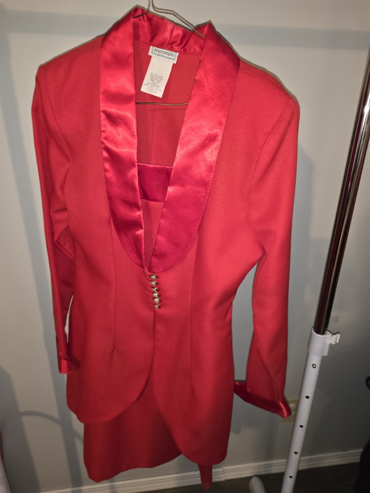 Impromptu Woman’s Skirt Suit Stretch Waist Size 6 Holiday Red Jacket