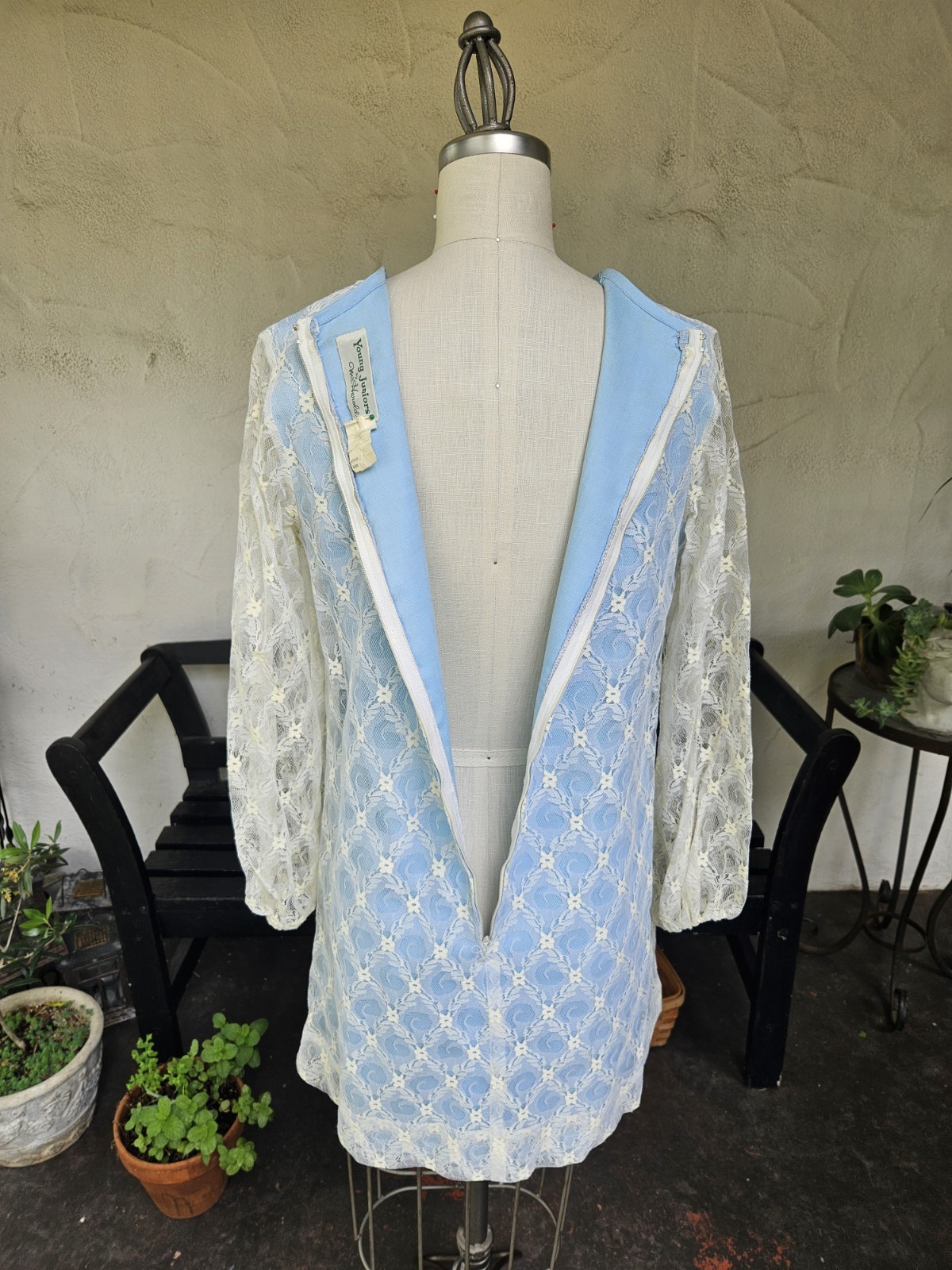 Vintage 1960s Mini lace Dress Lace Long Sleeves Size Sm 1969 Woodstock Hippie