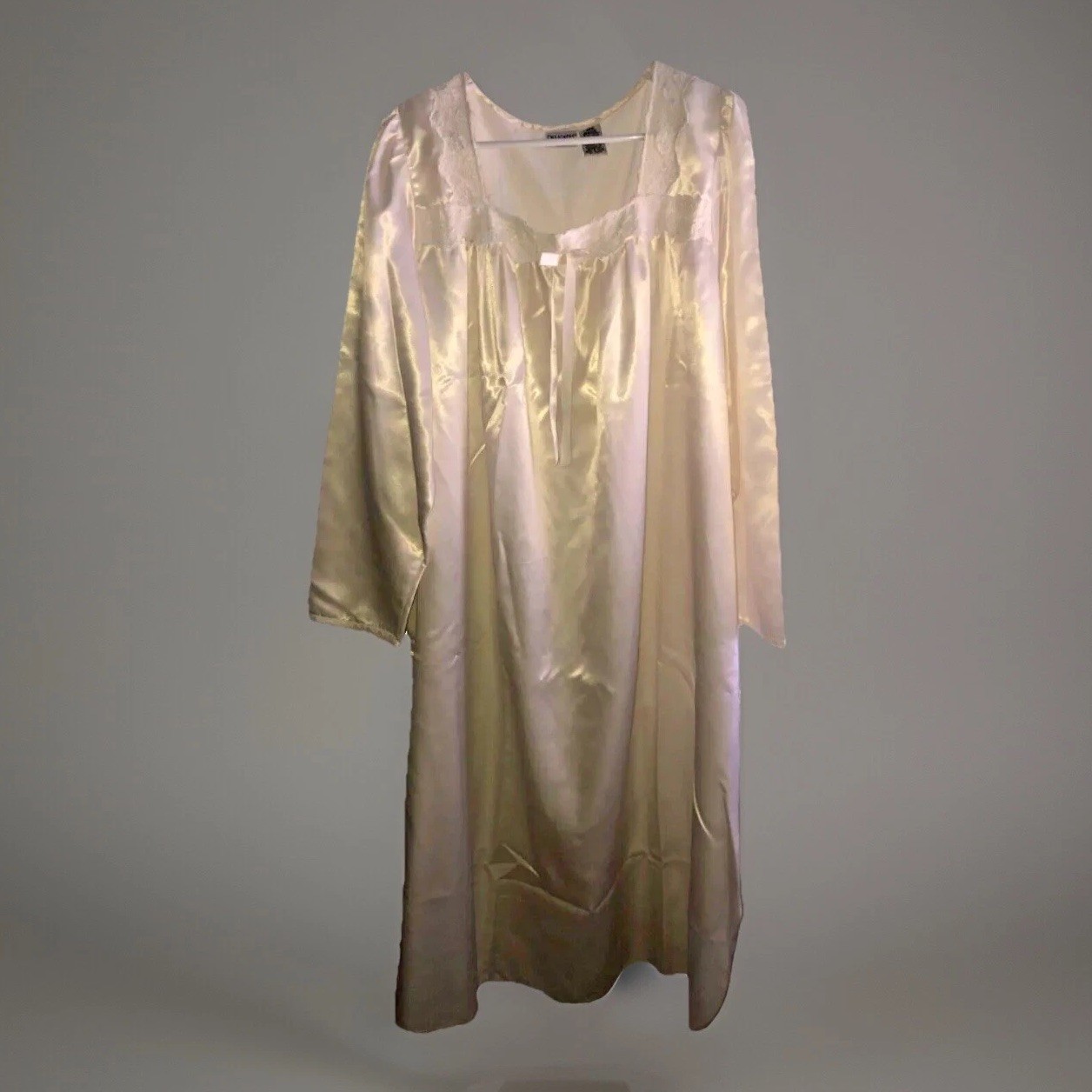 Delicates Vintage Victorian Style Nightgown Gown Satin Warm Lined Ivory Large
