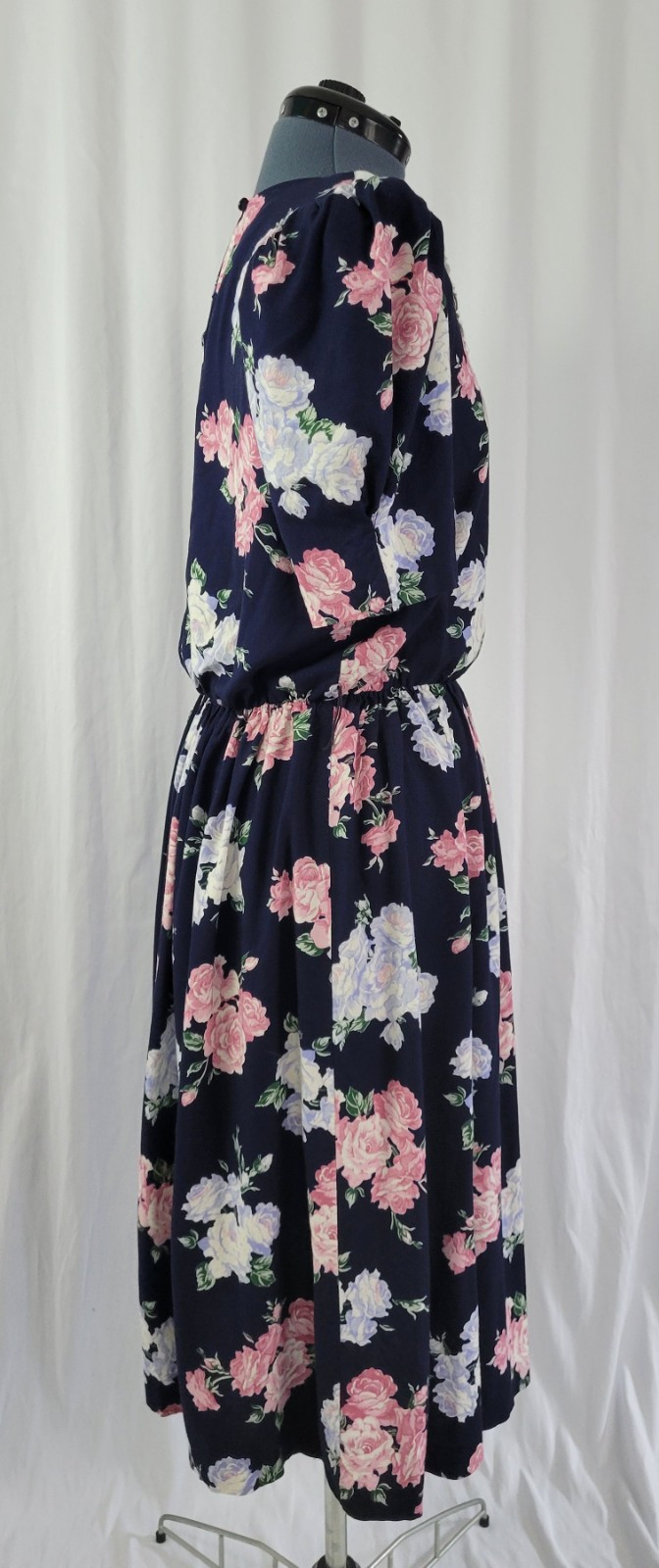 Vtg Lisa II Navy Blue Floral Blouson Dress w White Crochet Trimmed Bib Size M?
