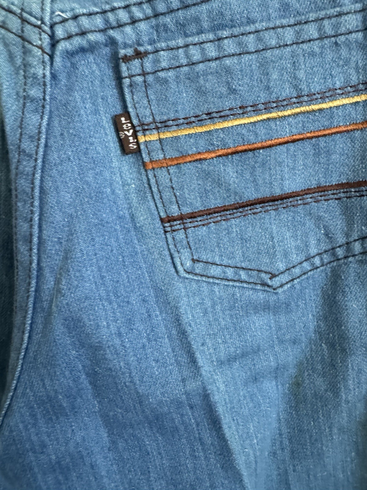 Vintage 1970s Deadstock Levi’s Hippie Boho Groovy Flare Jeans Size 27×34