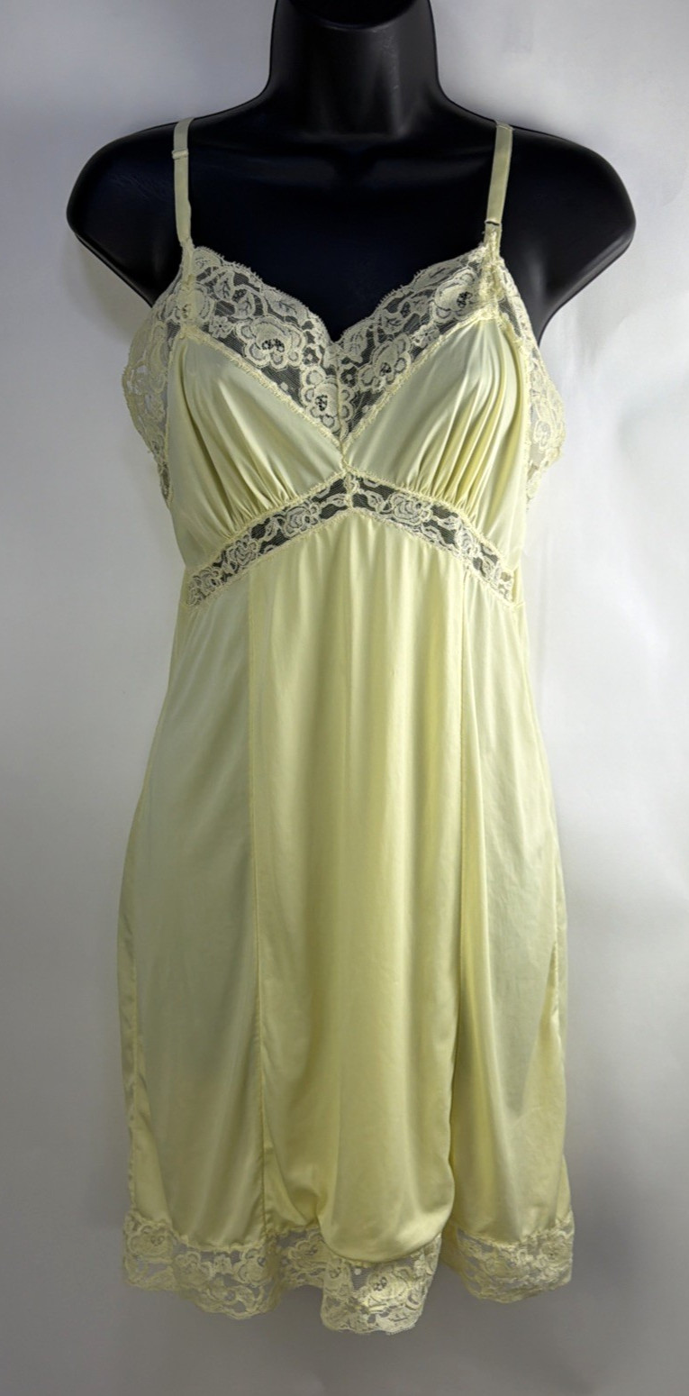 Vintage Gaymode Slip Size 34 Short Butter Yellow 1960s Lace Trim Nylon