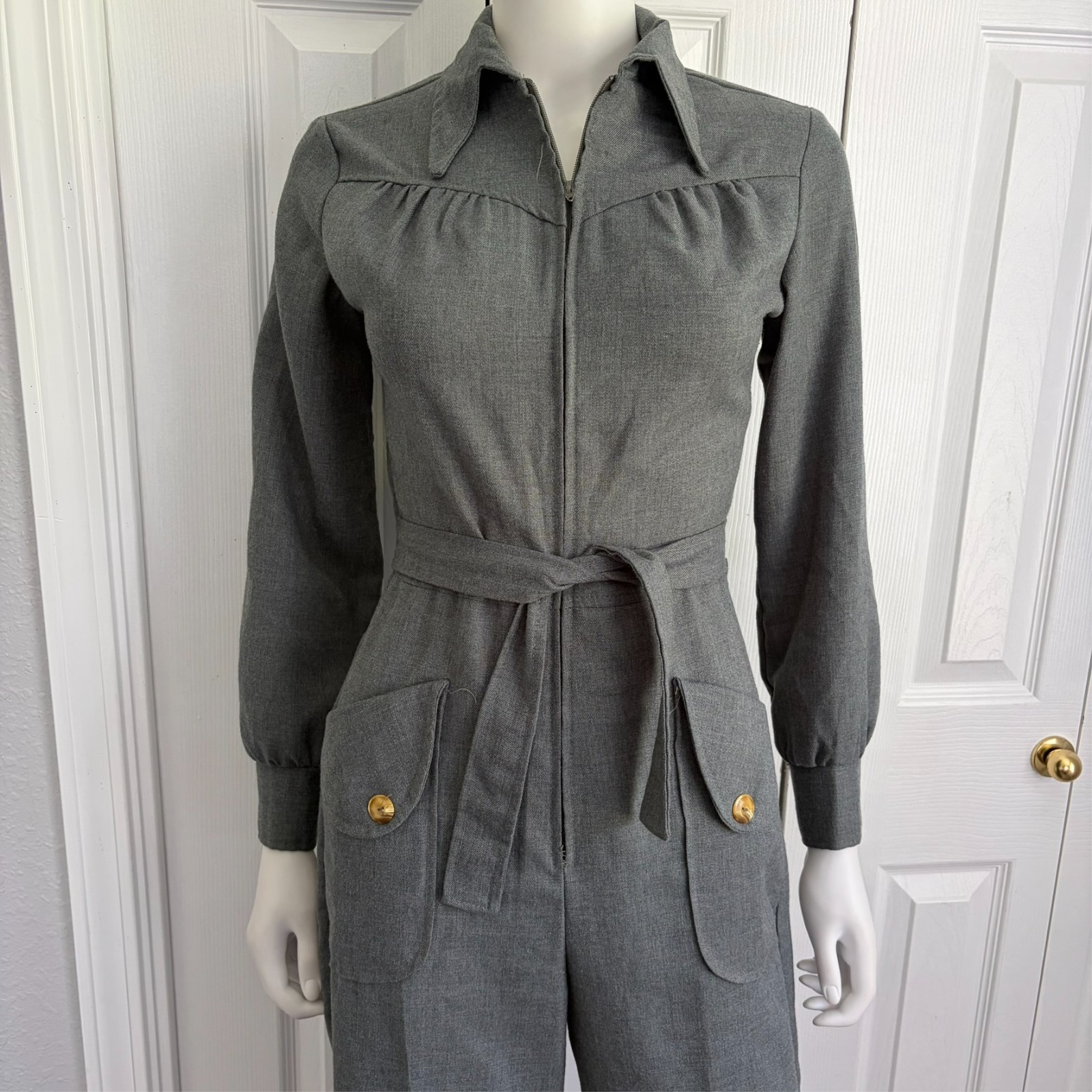Vintage 70’s Juniors Grey Pants Jumpsuit with zip closure size 9