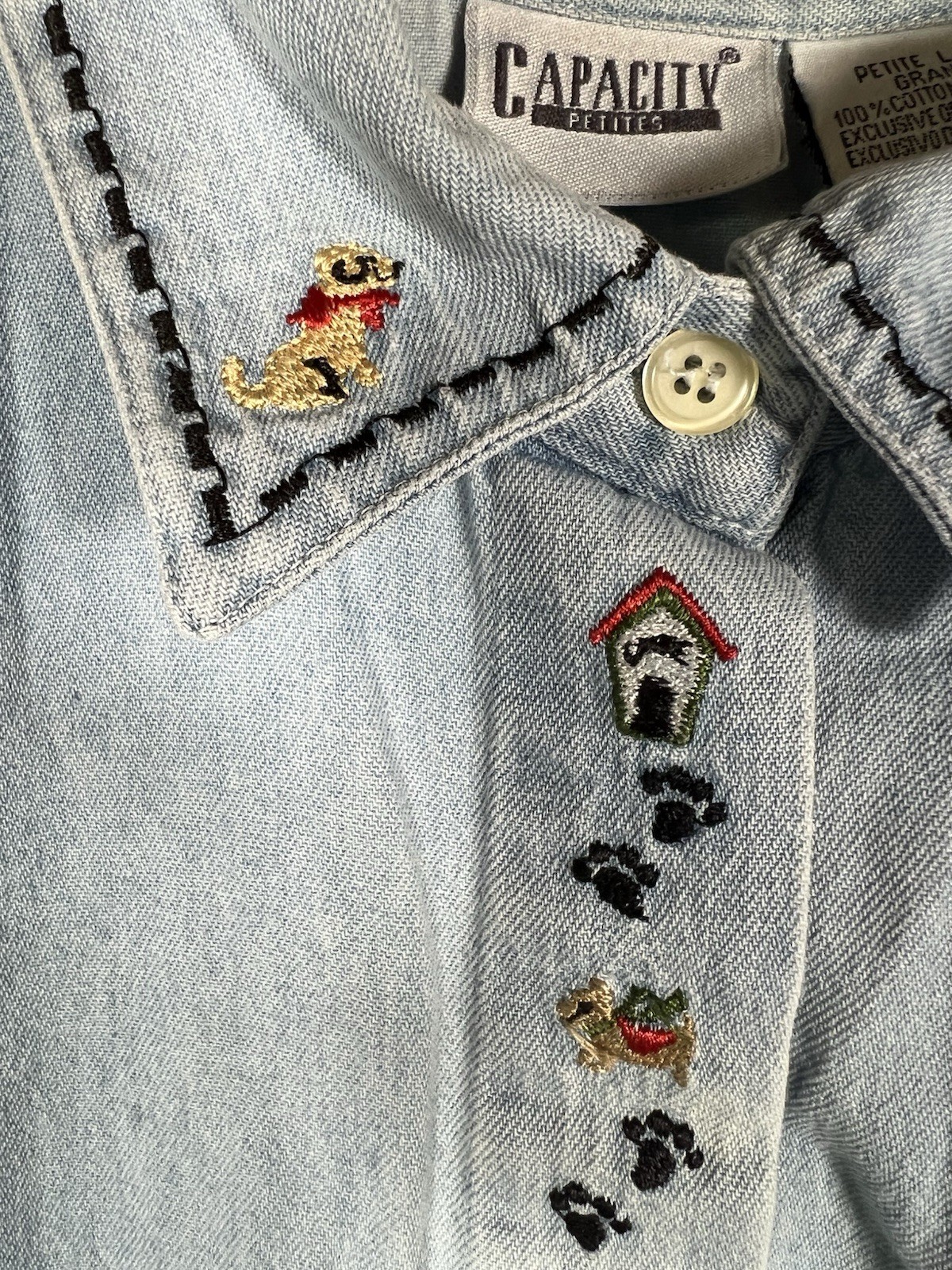 Vintage 80s Capacity blue chambray denim DOGS embroidered cottagecore shirt PL