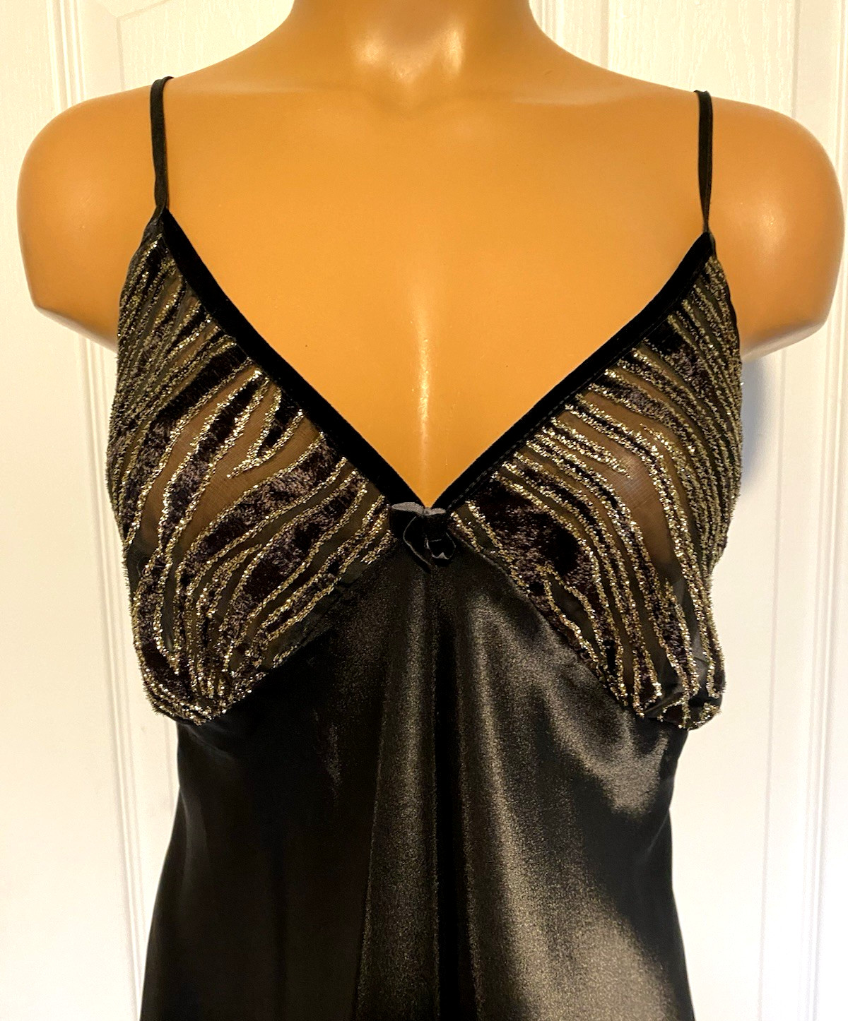 VTG 90’s ROMANTIC MOODS BLACK SATIN W/ GLITTERY GOLD BODICE NIGHTGOWN SZ L
