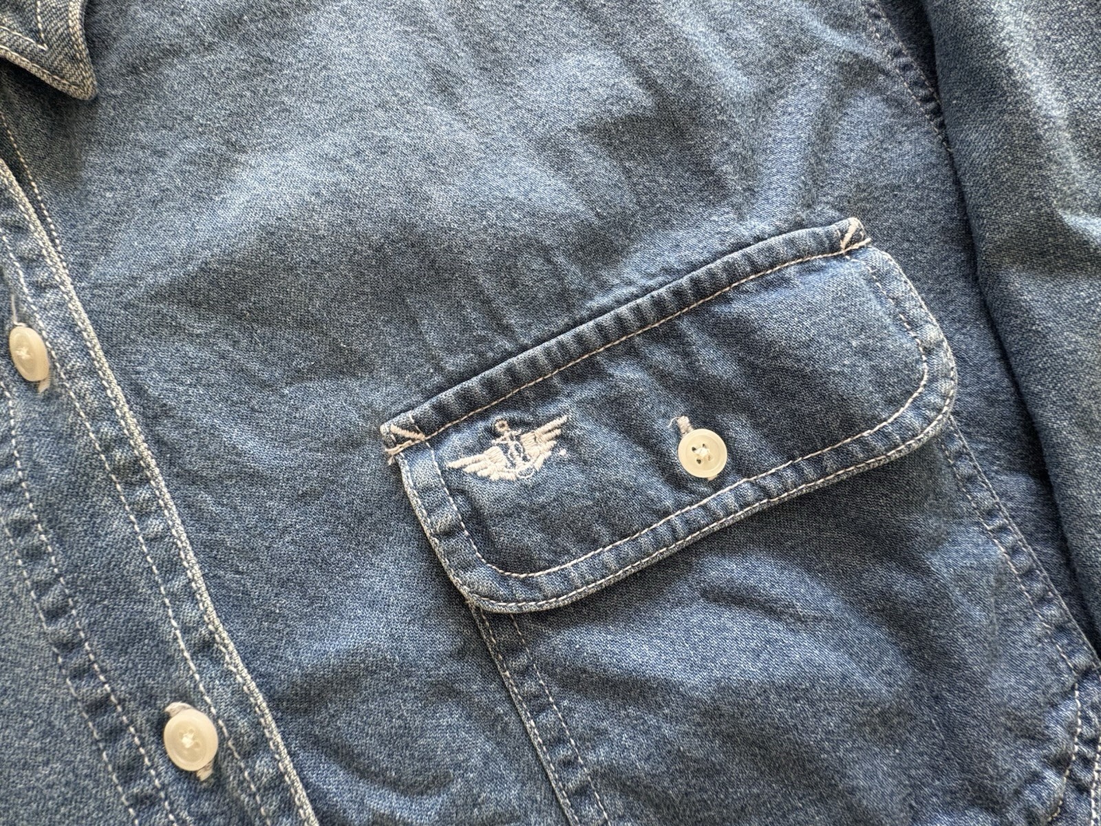 Vintage 90s Dockers Levi’s Women’s Large Denim Shirt Blue Cotton L PTP 21.5″