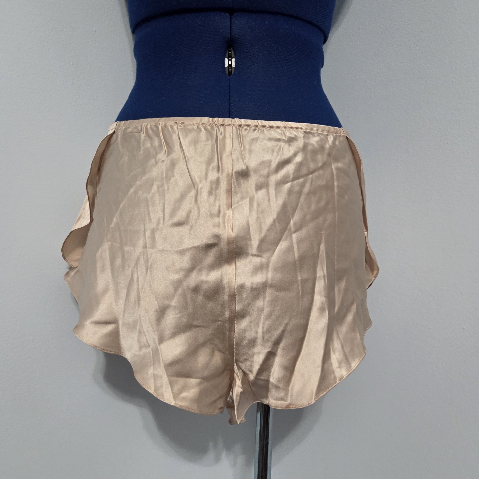 Four Seasons Vintage Tan Silk Tap Shorts Size L