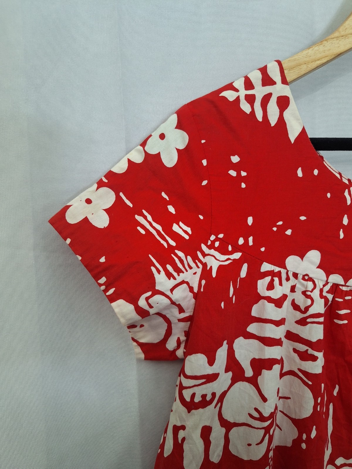 Womens Vintage 1960’s Groovy Hawaiian Dress Sz M Red Maxi Muu Muu Made in Hawaii
