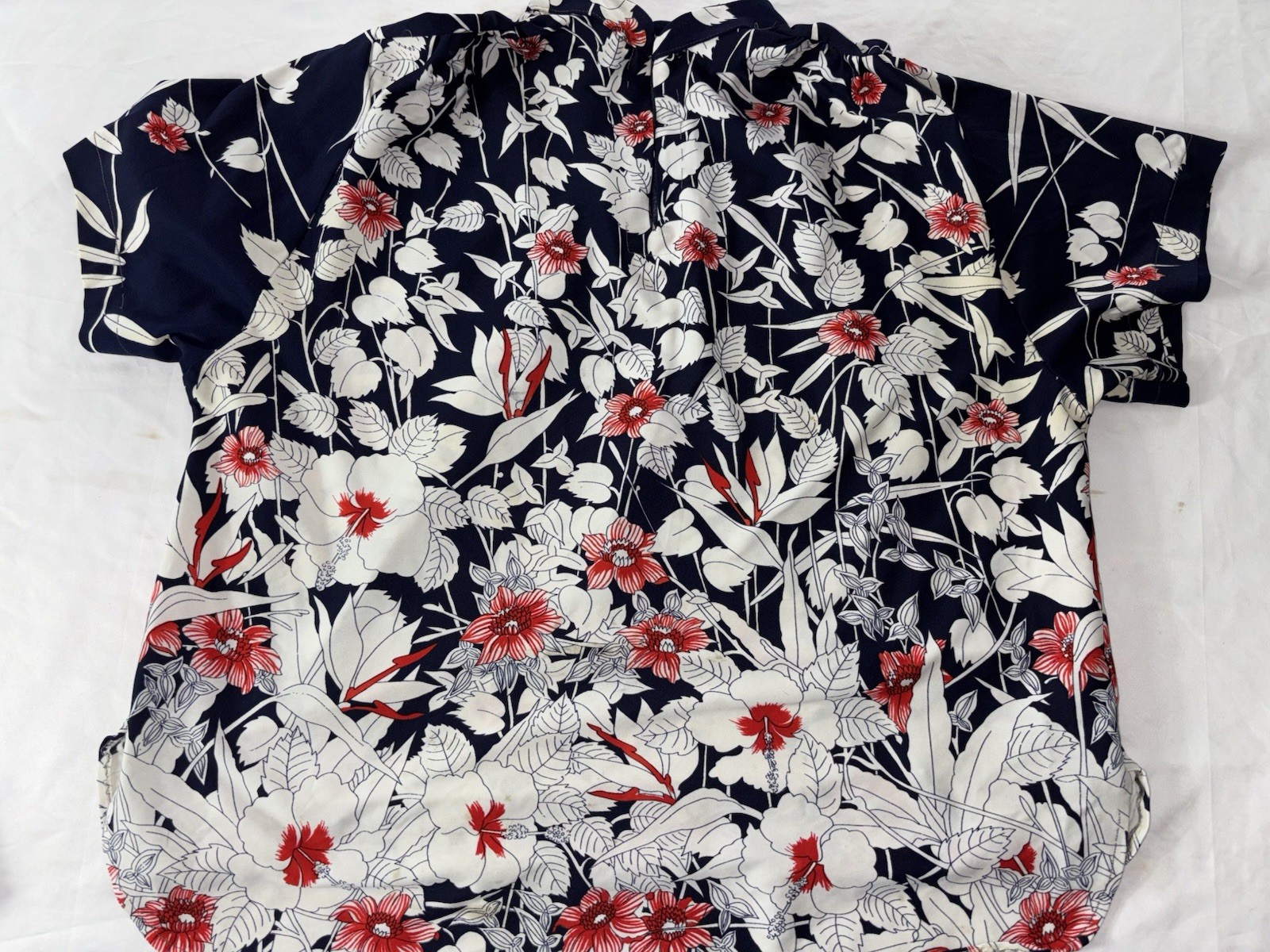 1960s Button Up Blouse Floral Blue Red White EUC Round Neck Morlove