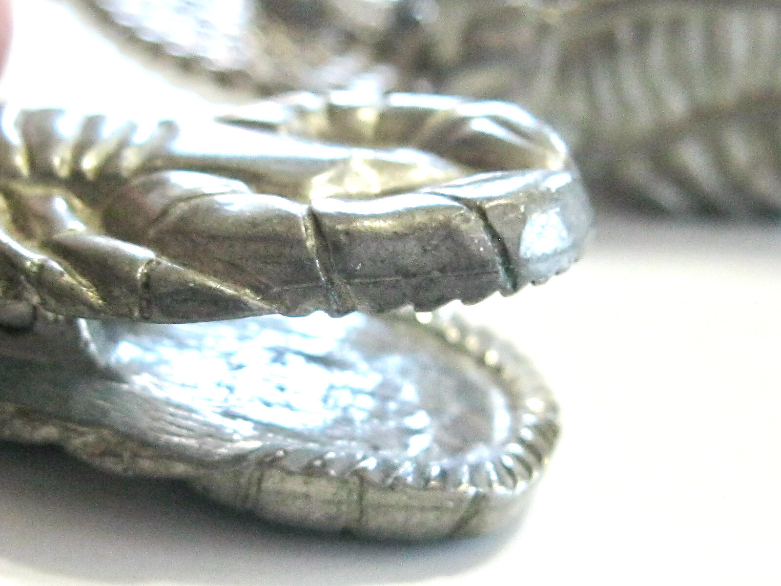 NEAT VINTAGE SWEATER GUARD CLIP WITH LOBSTER DESIGN – PEWTER MATTE SILVER COLOR