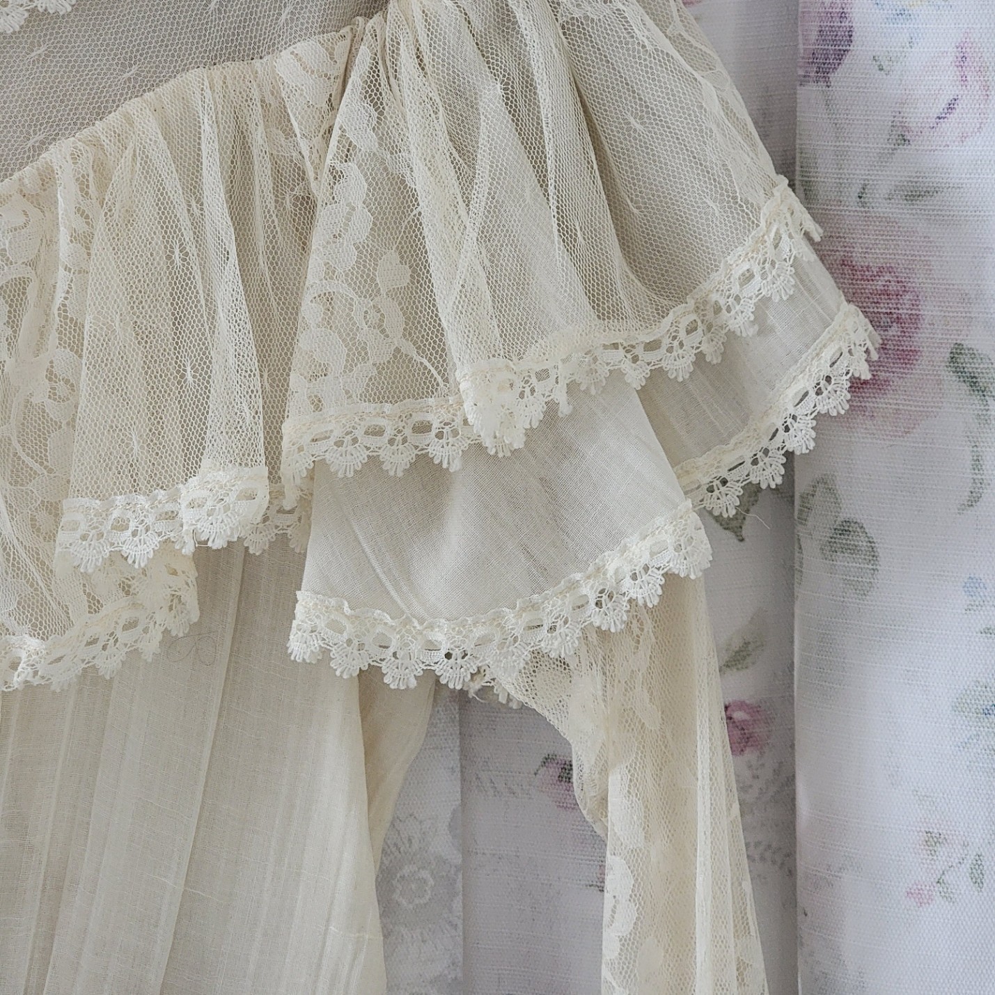 Gunne Sax 1970s Ivory Lace Pearl Prairie Cottage Core Victorian Wedding Dress 9