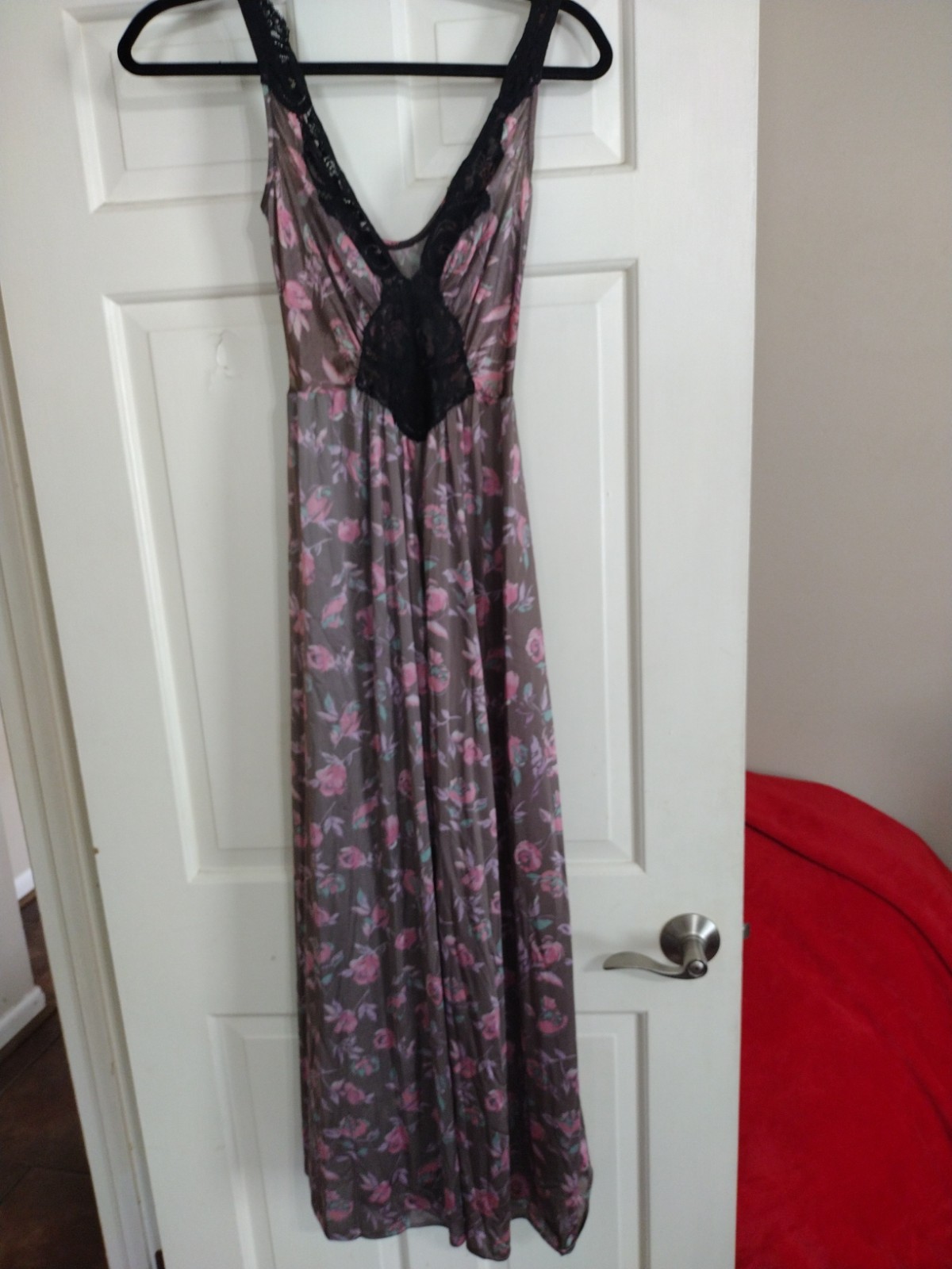 Vintage Rare OLGA Sleepsilk M Blk Lace Floral Over Coffee Color Nightgown