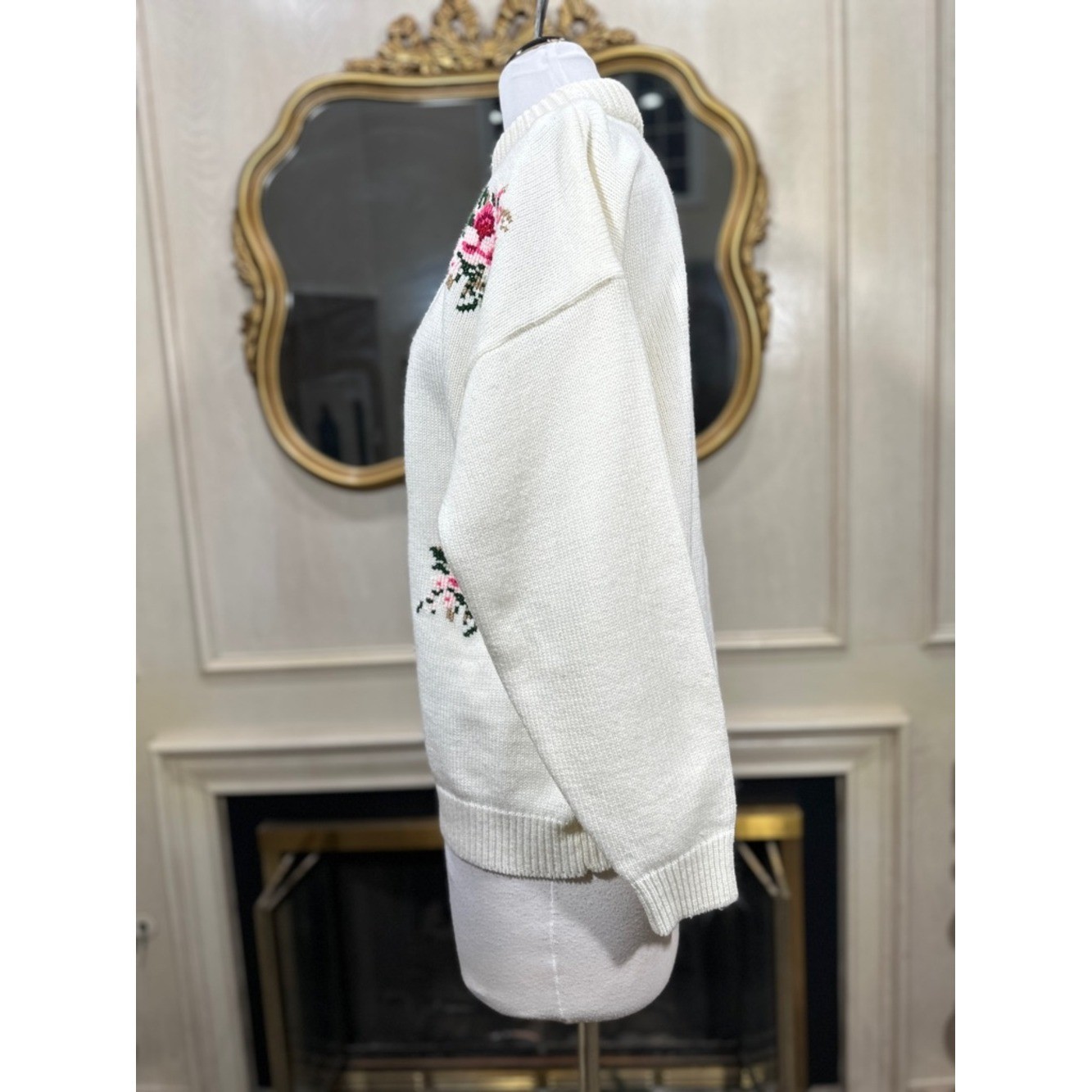 Vintage Floral Knit Sweater XL White Pink Roses Cottagecore Coquette