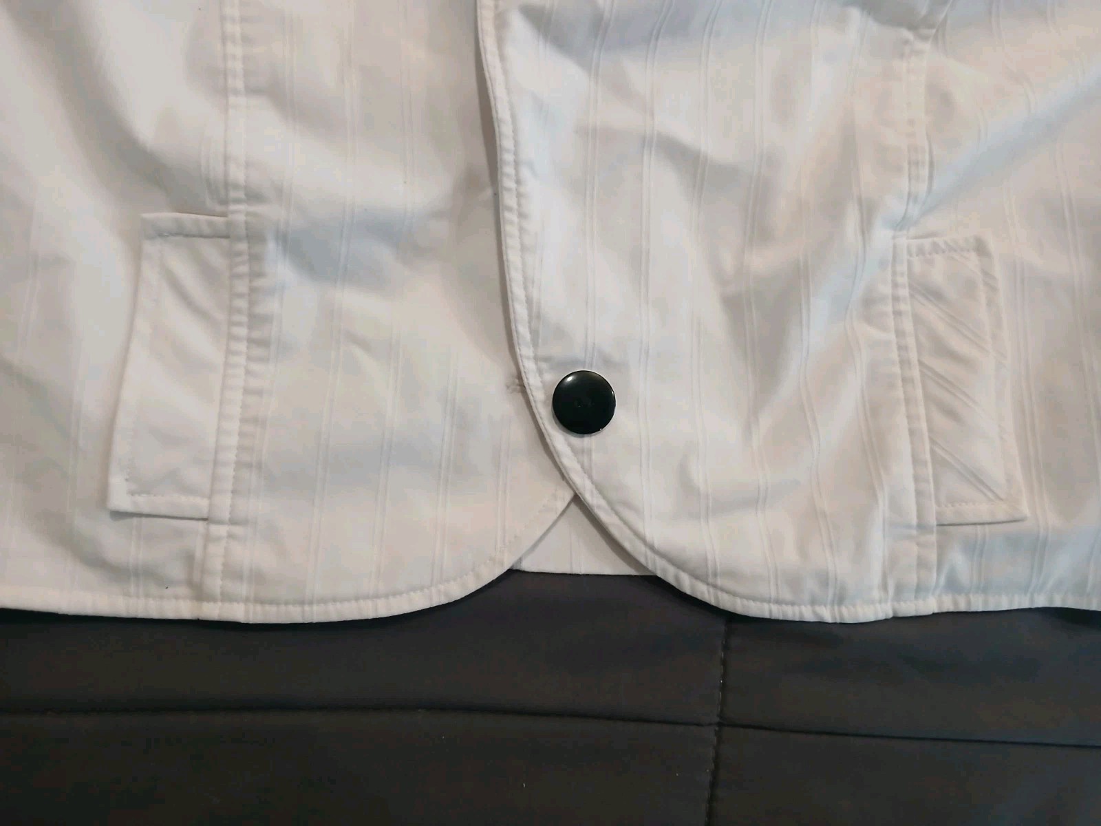 Vintage White Bisou Bisou Cropped Blazer. Women’s Size XLarge