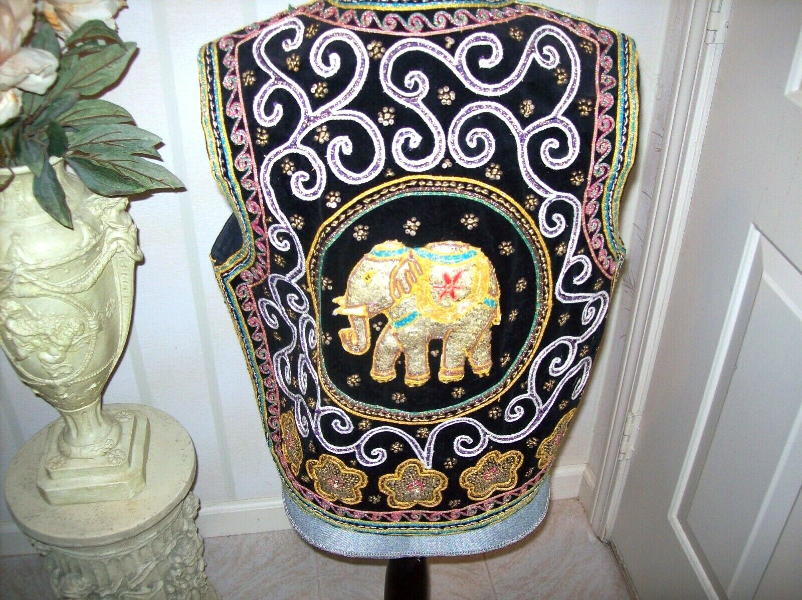 LADIES BLACK SUEDE VEST WITH INTRICATE BEADING AND SEQUINS SIZE MEDIUM