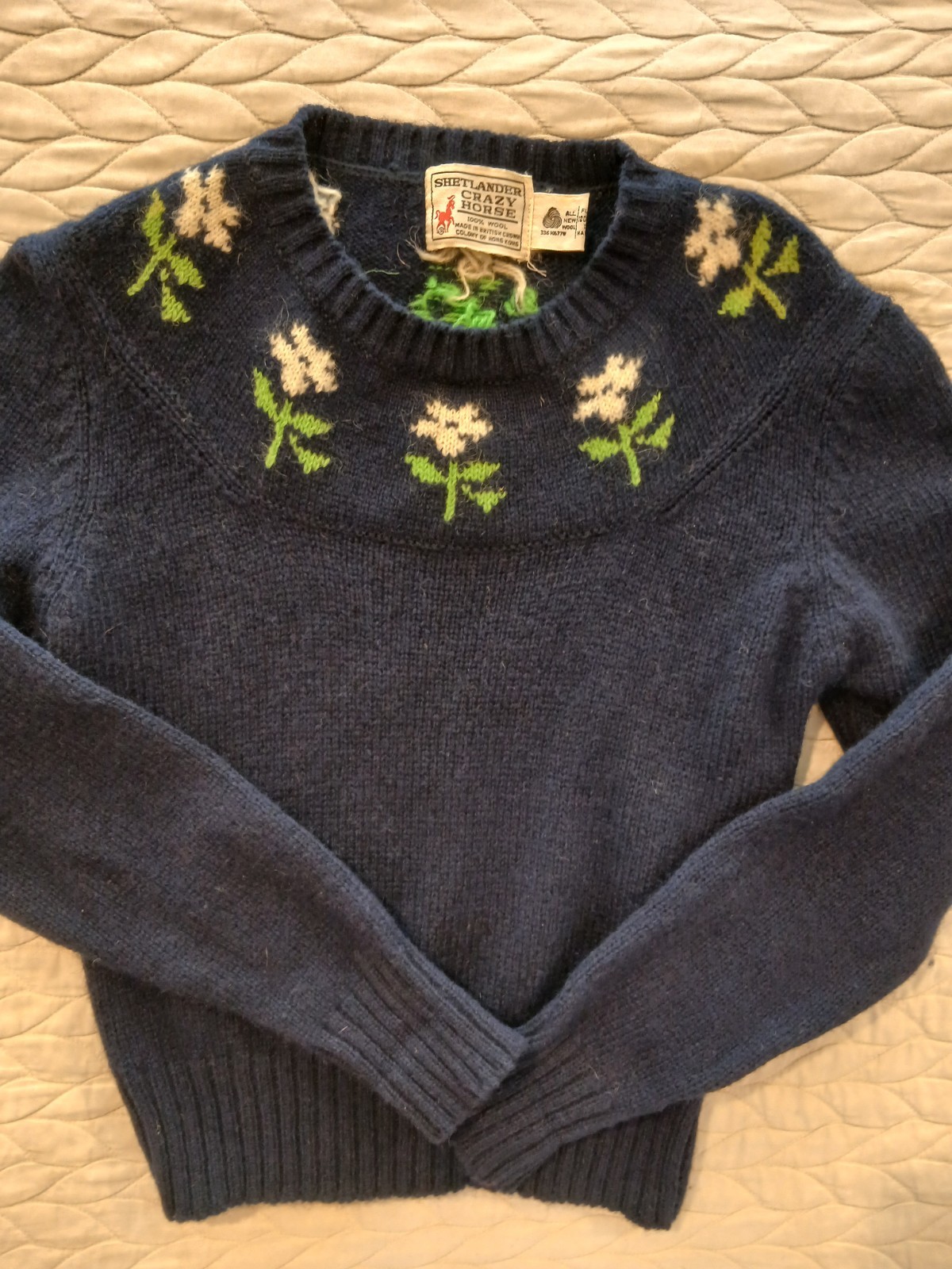 Shetlander Crazy Horse 100% Wool Vintage Sweater with Flowers